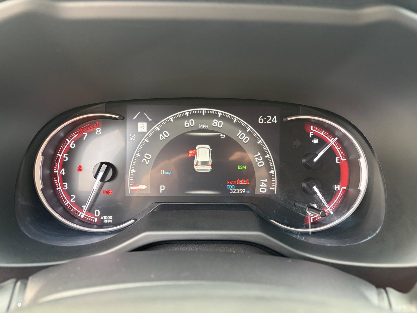 2025 Toyota RAV4 XLE - Photo 13