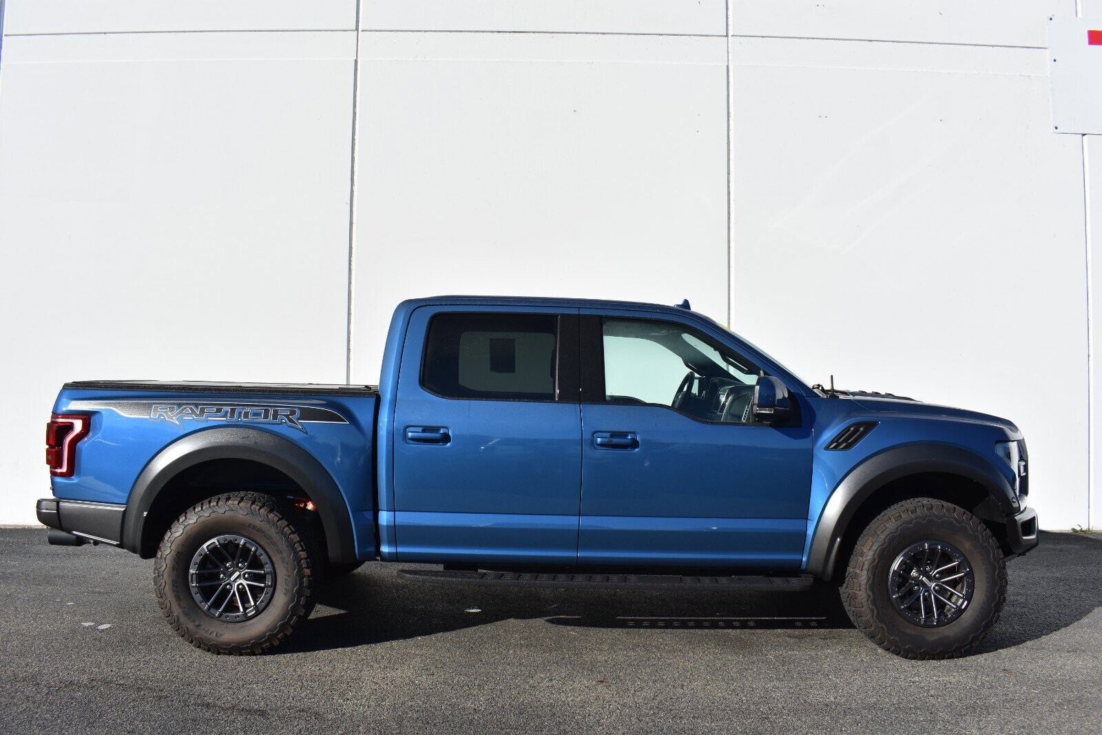 Used 2019 Ford F-150 Raptor with VIN 1FTFW1RG8KFC98036 for sale in Fox Lake, IL