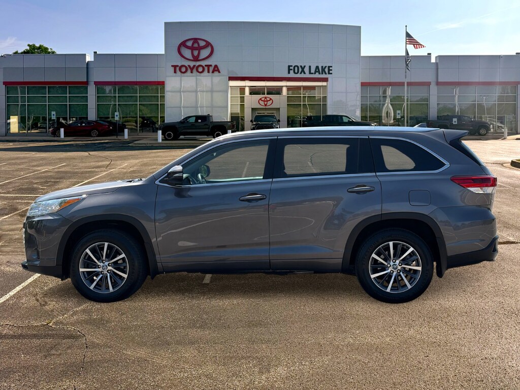 Used 2017 Toyota Highlander XLE Sport Utility