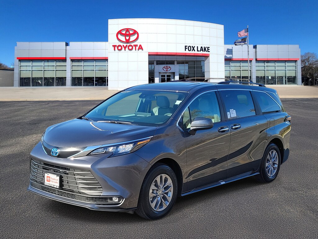 New 2025 Toyota Sienna XLE 7 PASSENGER