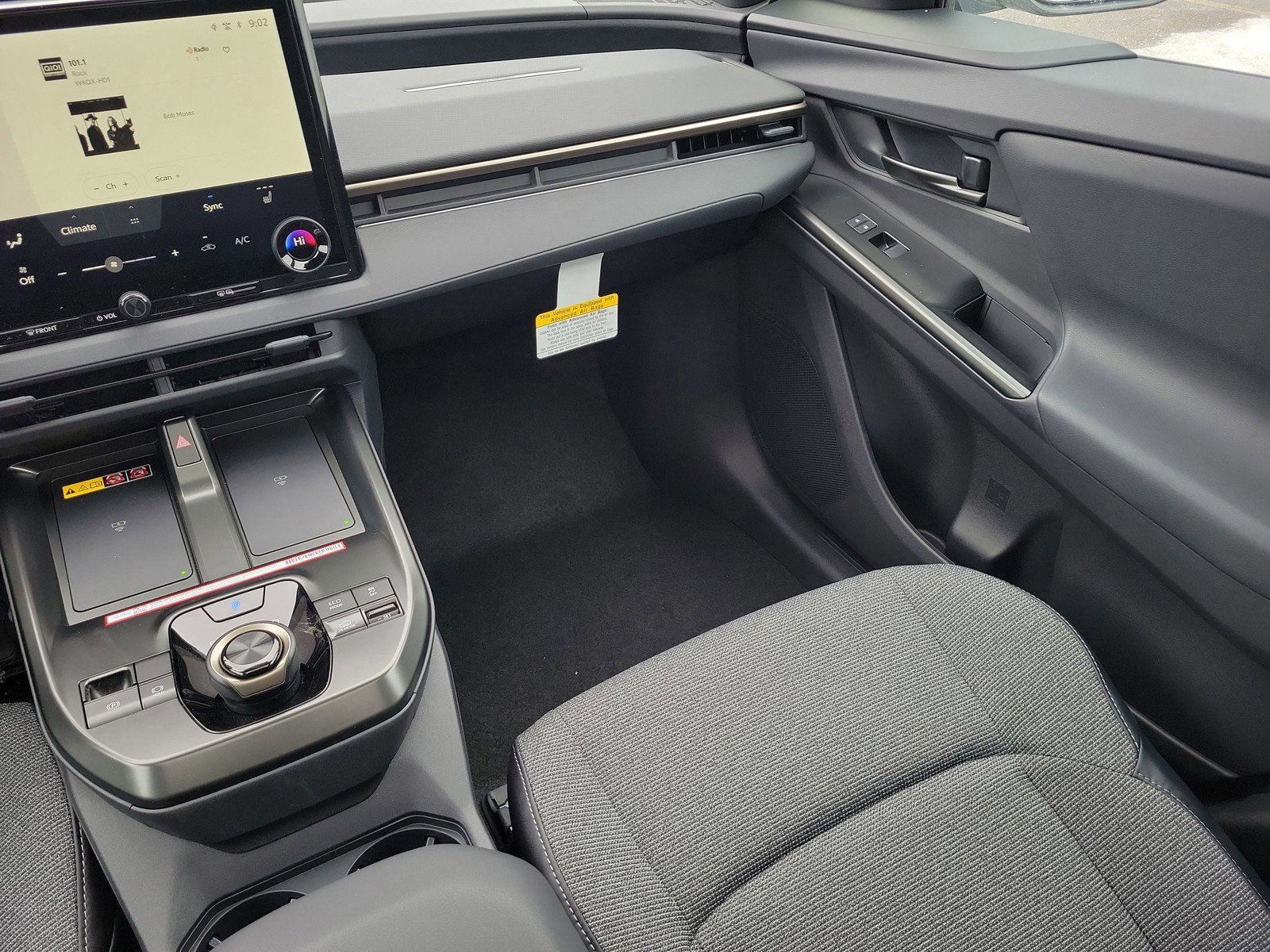 2026 Toyota bZ XLE - Photo 16