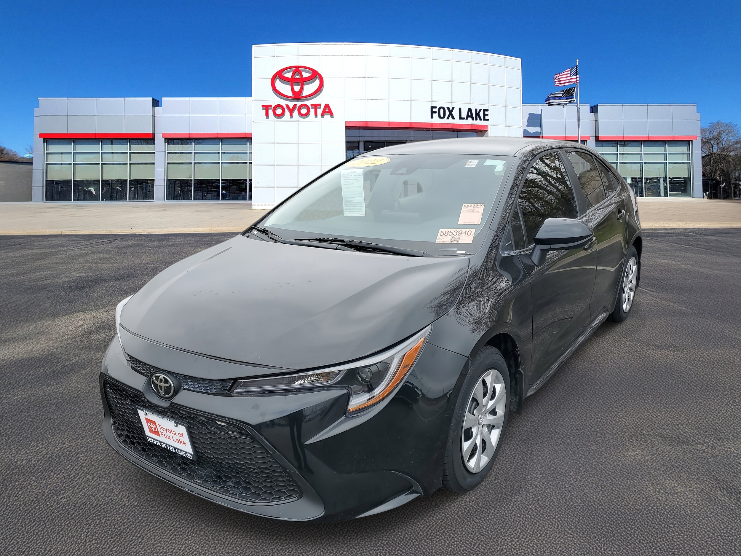 Used 2022 Toyota Corolla LE with VIN 5YFEPMAEXNP372039 for sale in Fox Lake, IL