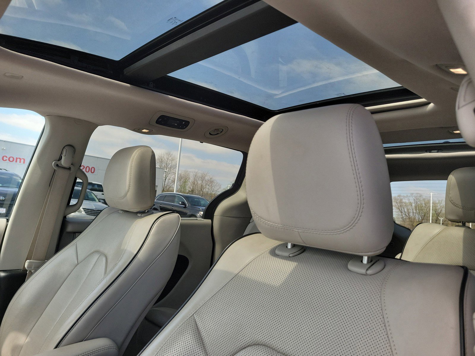 2021 Chrysler Pacifica Limited - Photo 19