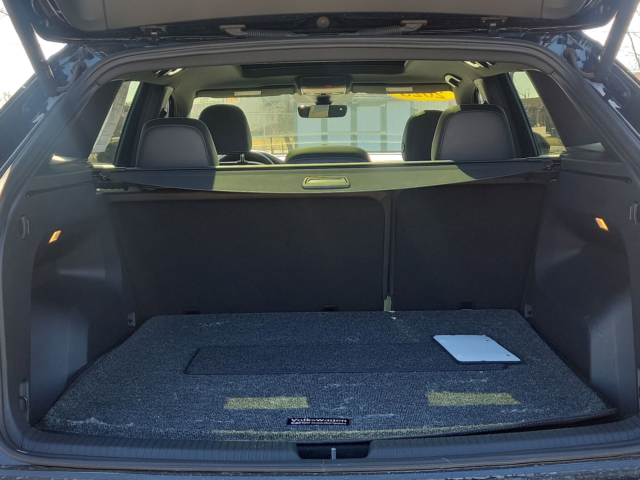 2023 Volkswagen Atlas Cross Sport SEL R-Line Black - Photo 7