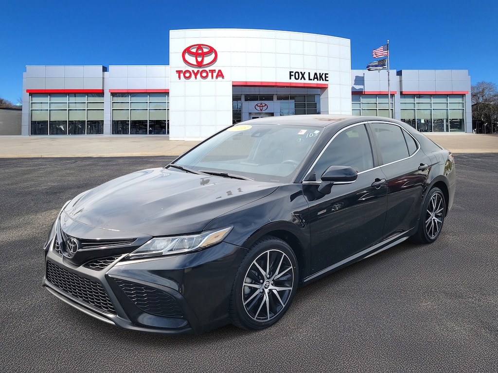 Used 2023 Toyota Camry SE Car