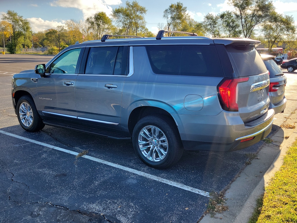 Used 2021 GMC Yukon XL SLT Sport Utility