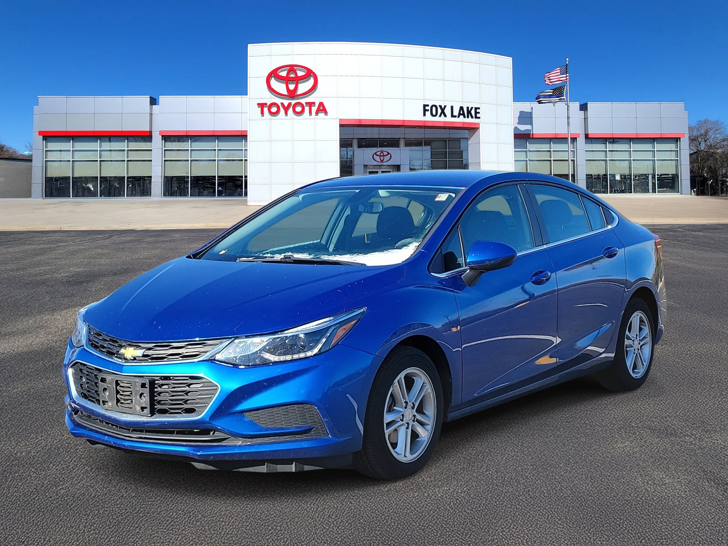 Used 2018 Chevrolet Cruze LT with VIN 1G1BE5SM8J7185116 for sale in Fox Lake, IL