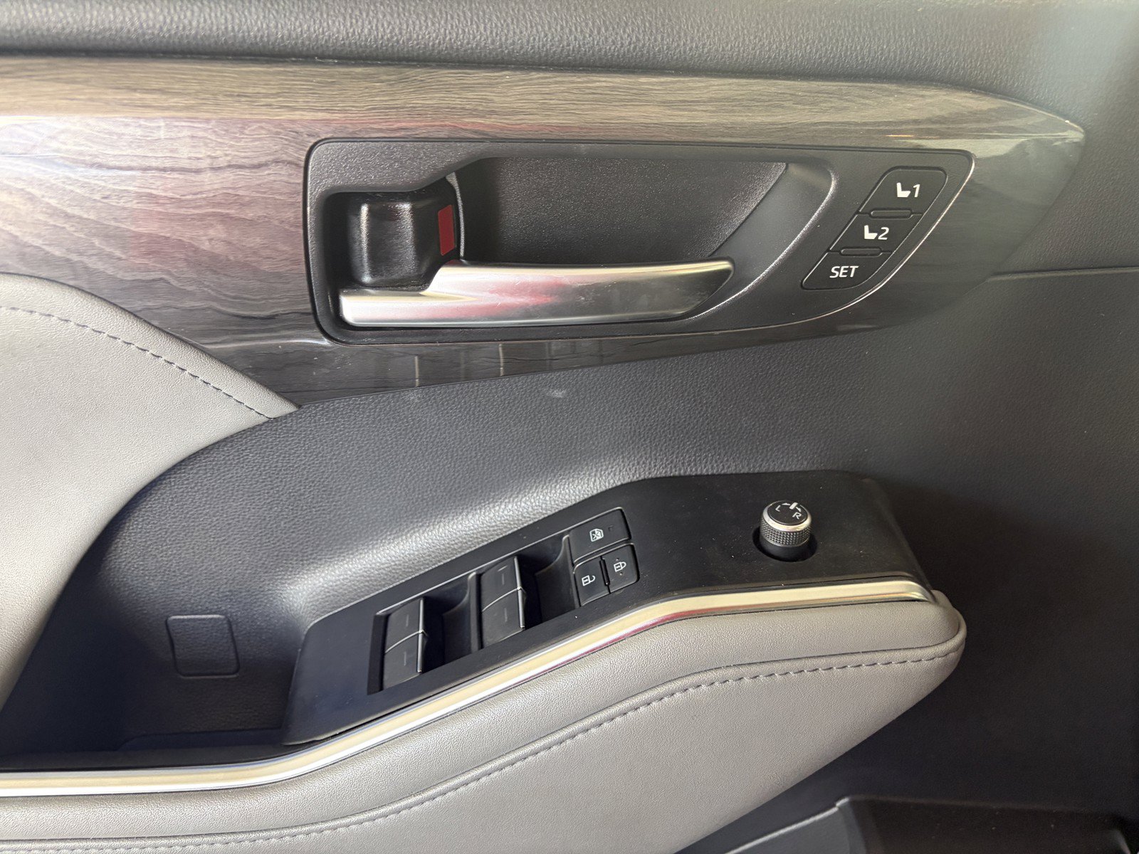 2021 Toyota Highlander Platinum - Photo 12