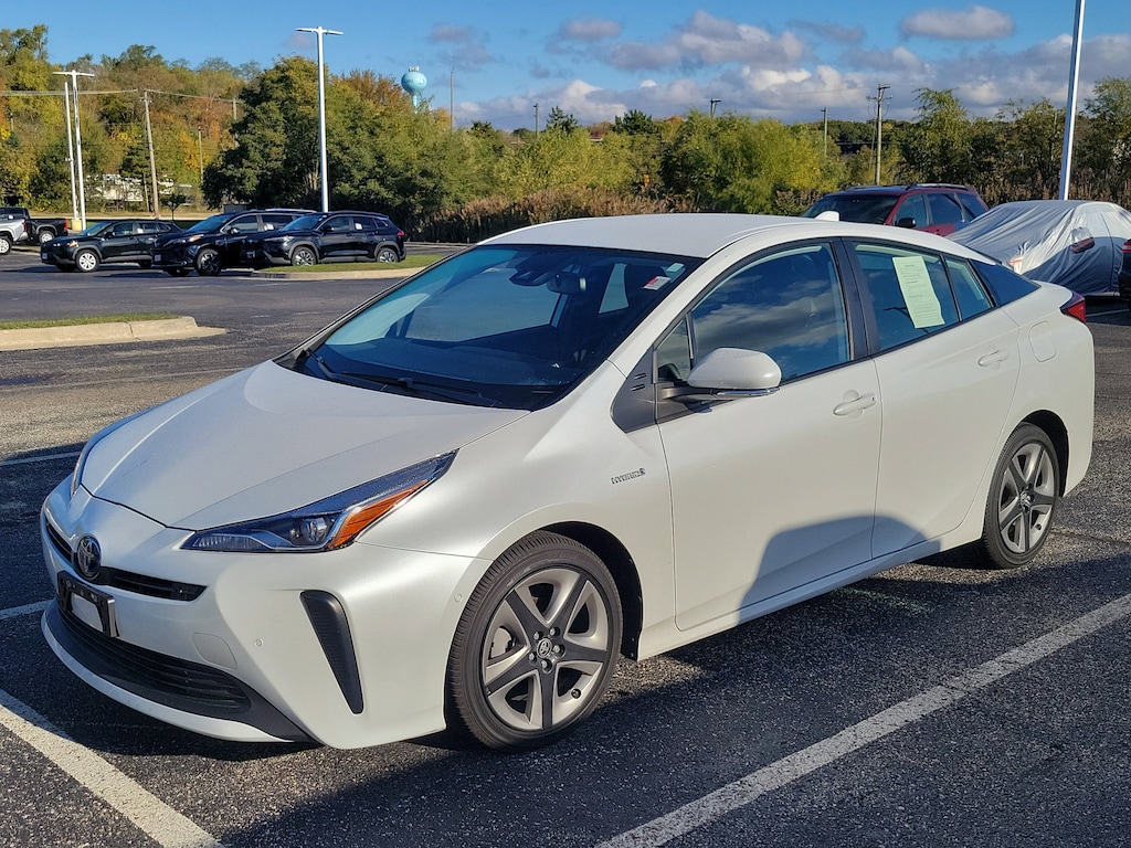 Used 2021 Toyota Prius XLE Hatchback