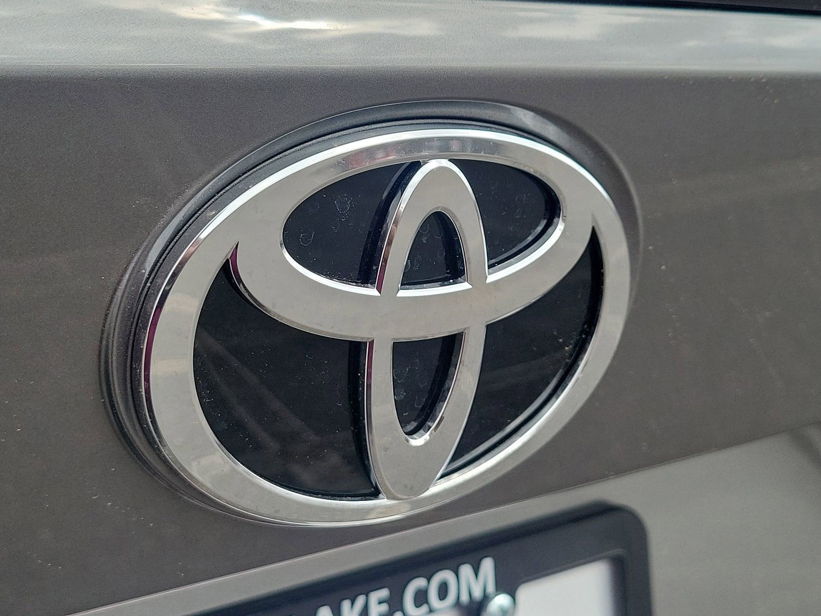 2026 Toyota bZ XLE - Photo 6