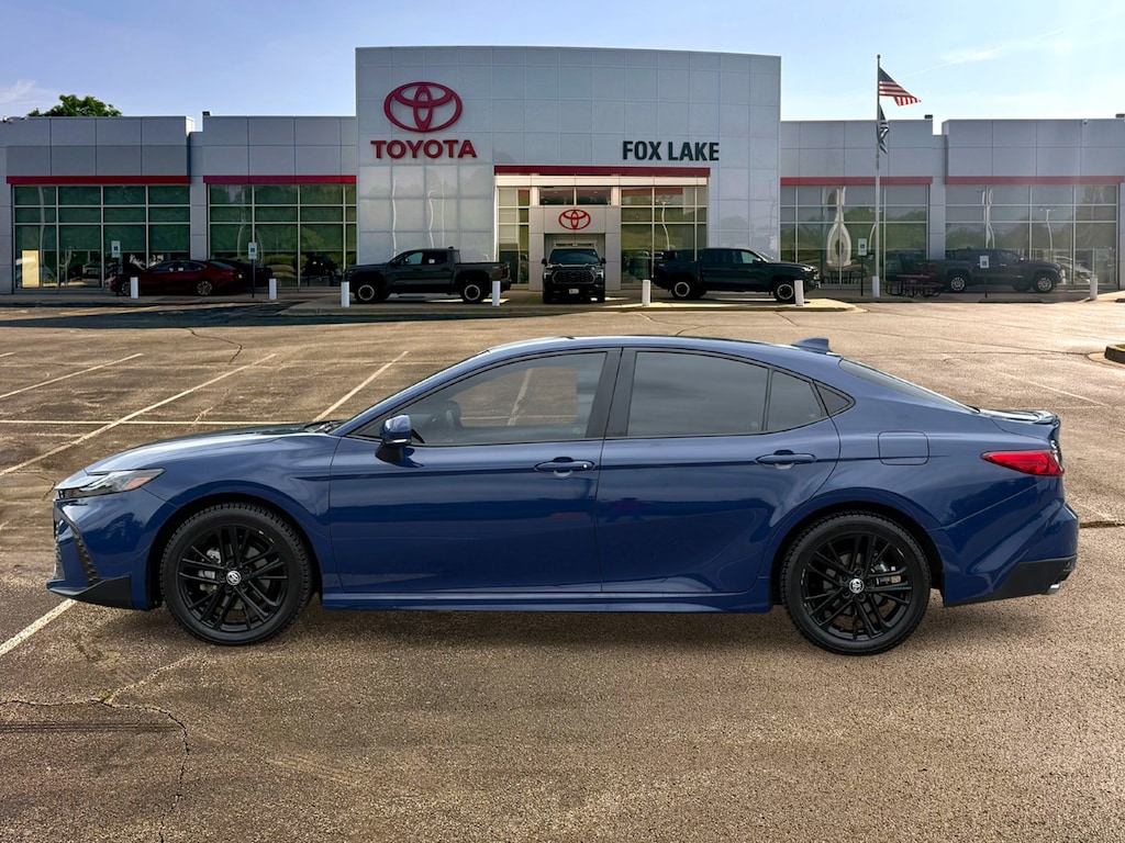 Used 2025 Toyota Camry SE Car