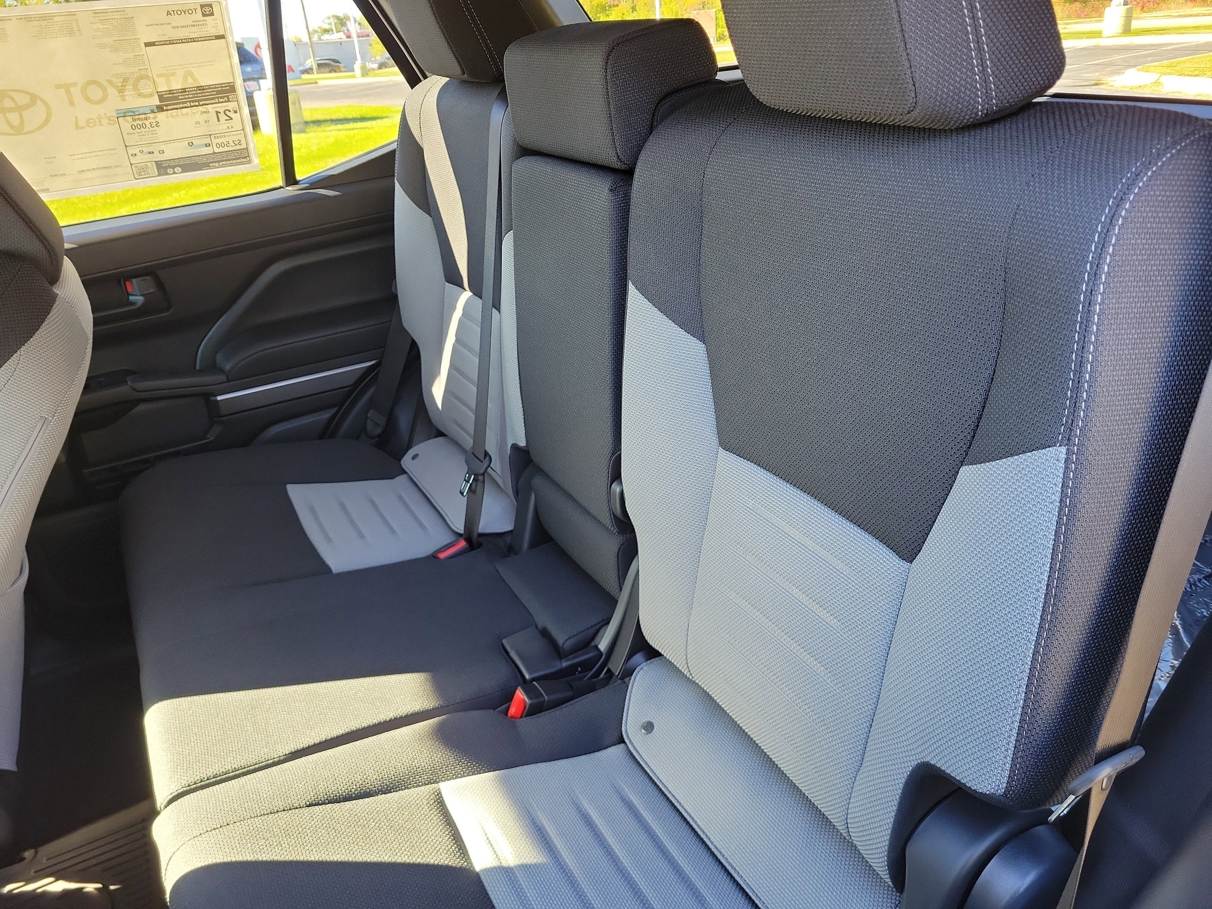 2025 Toyota 4Runner TRD Off-Road - Photo 9