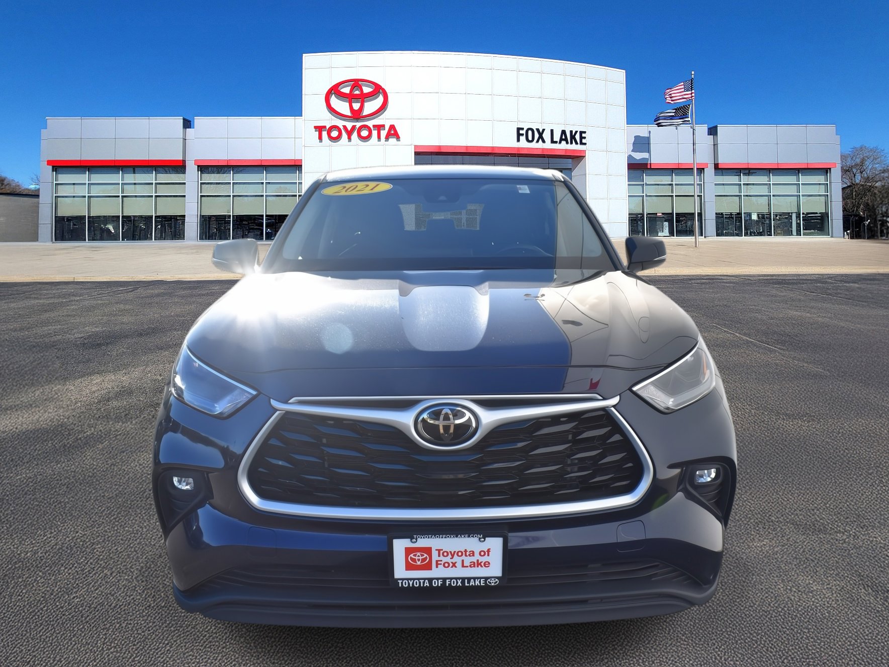 2023 Toyota Highlander LE photo 4