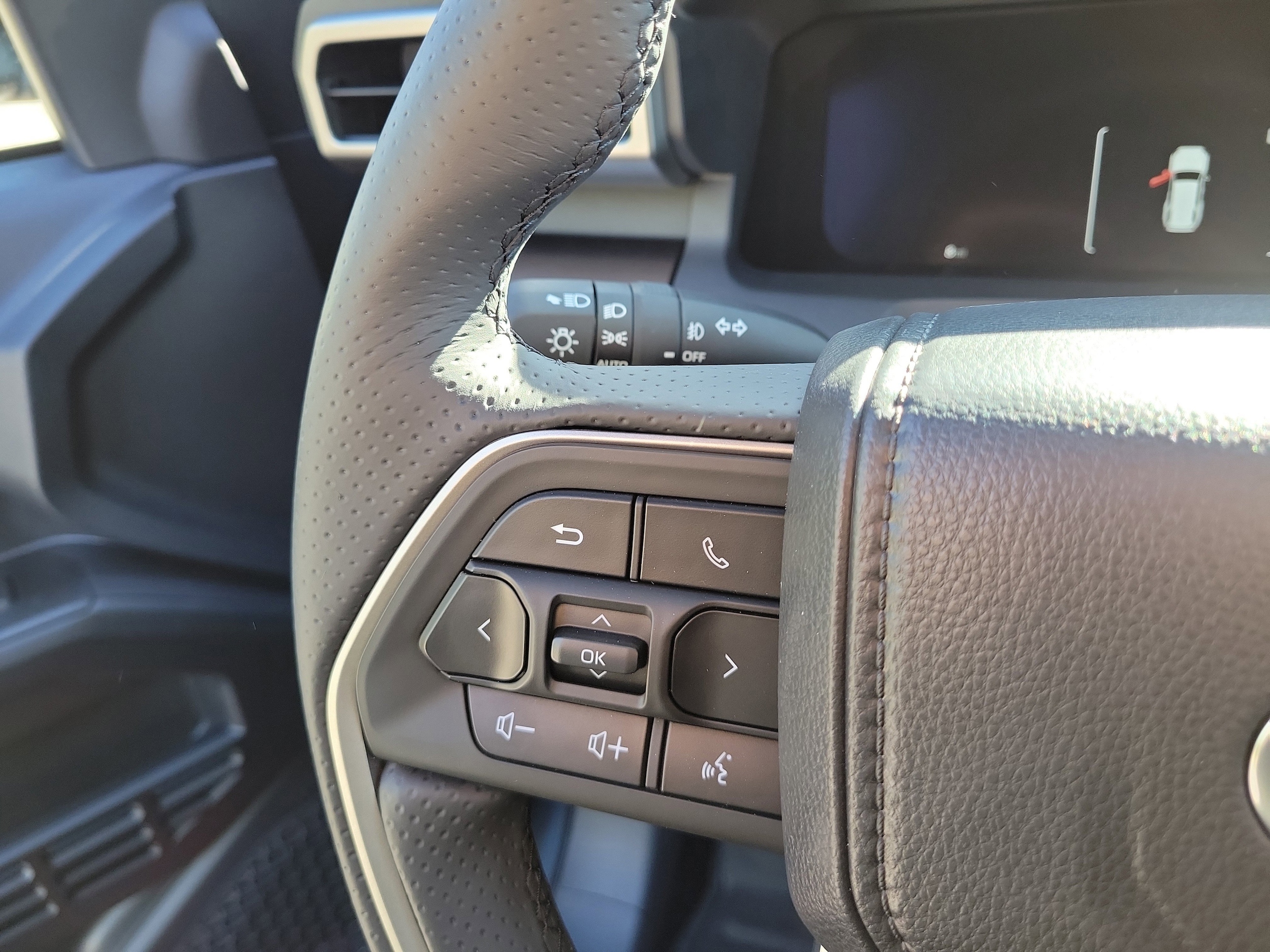 2025 Toyota 4Runner TRD Off-Road - Photo 19