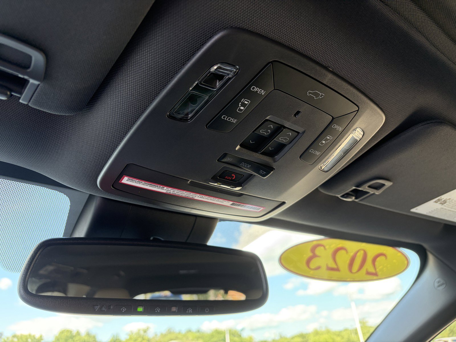 2023 Toyota Sienna Limited - Photo 29