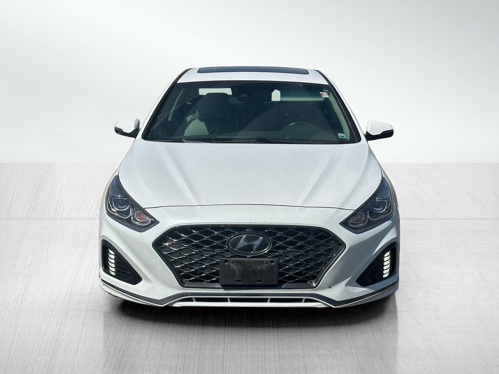 Used 2019 Hyundai Sonata Limited with VIN 5NPE34AF0KH729970 for sale in Fox Lake, IL