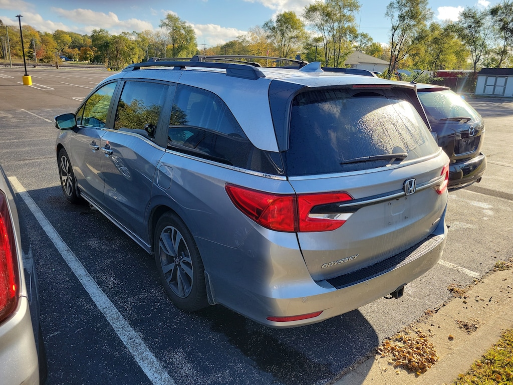 Used 2022 Honda Odyssey Touring Mini-van, Passenger