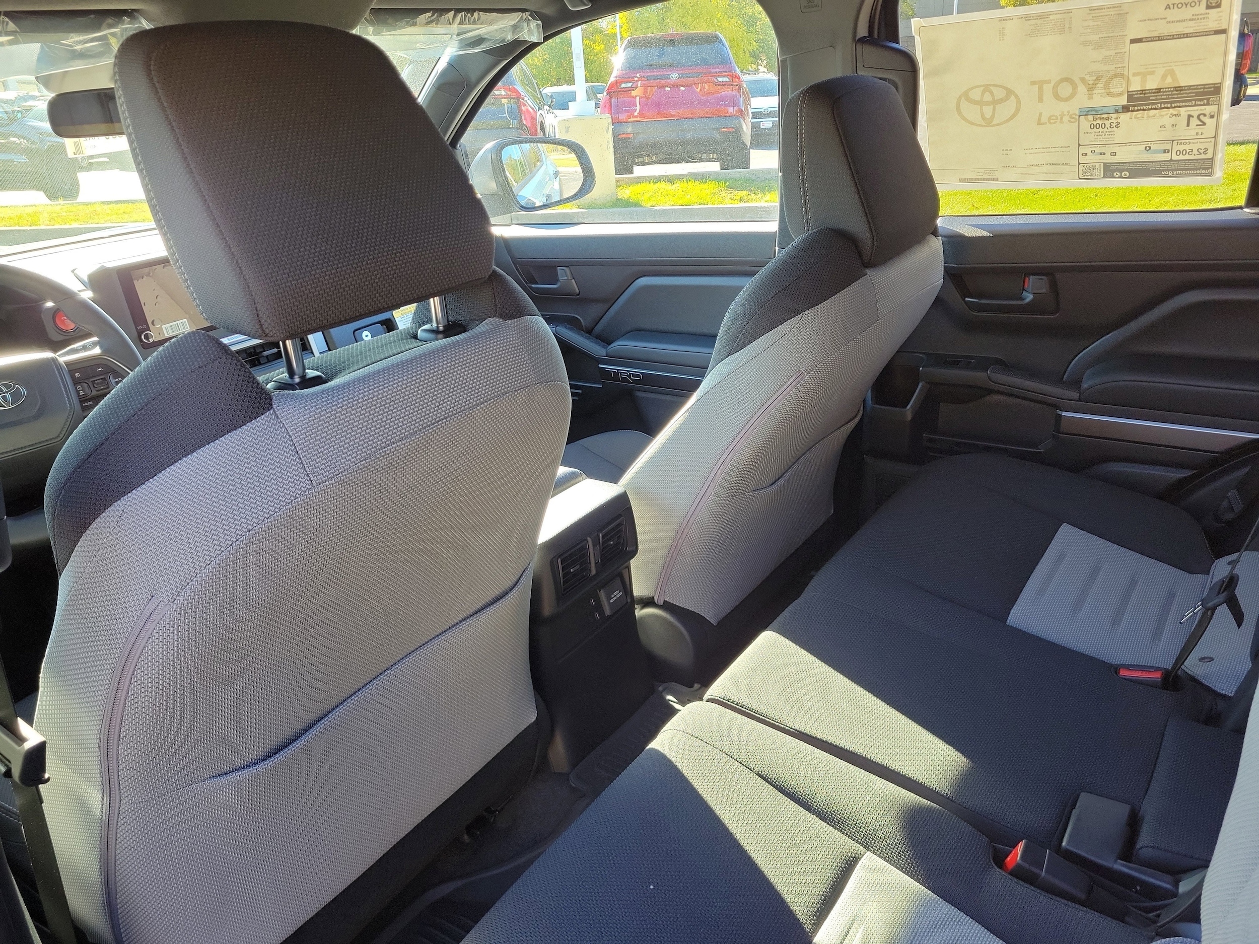 2025 Toyota 4Runner TRD Off-Road - Photo 11