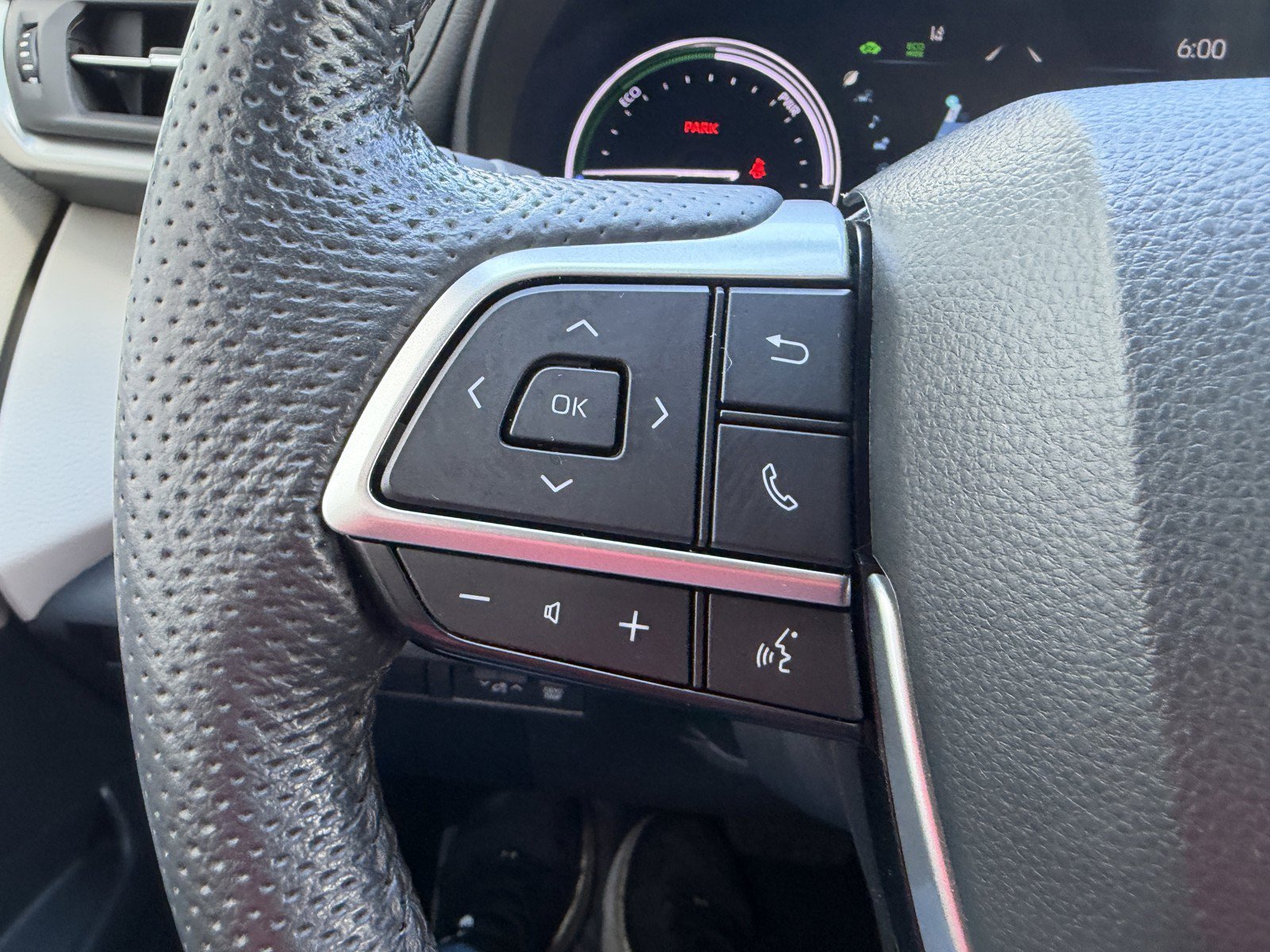 2023 Toyota Sienna Limited - Photo 16