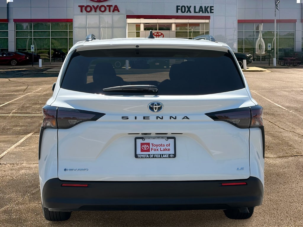 Used 2025 Toyota Sienna LE Mini-van, Passenger