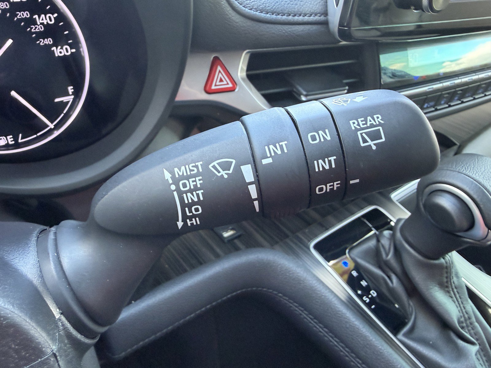 2023 Toyota Sienna Limited - Photo 25