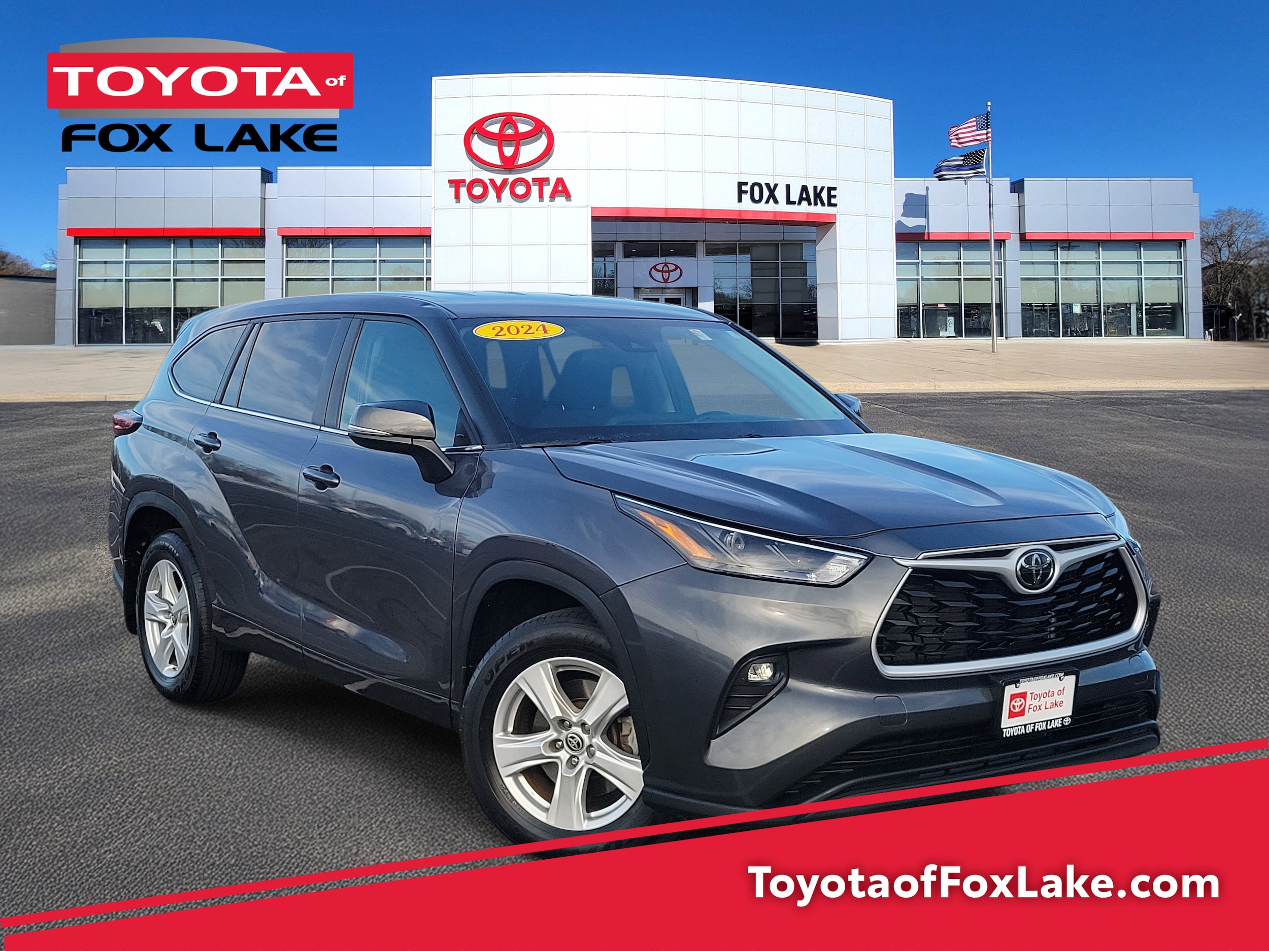 2024 Toyota Highlander LE's photo