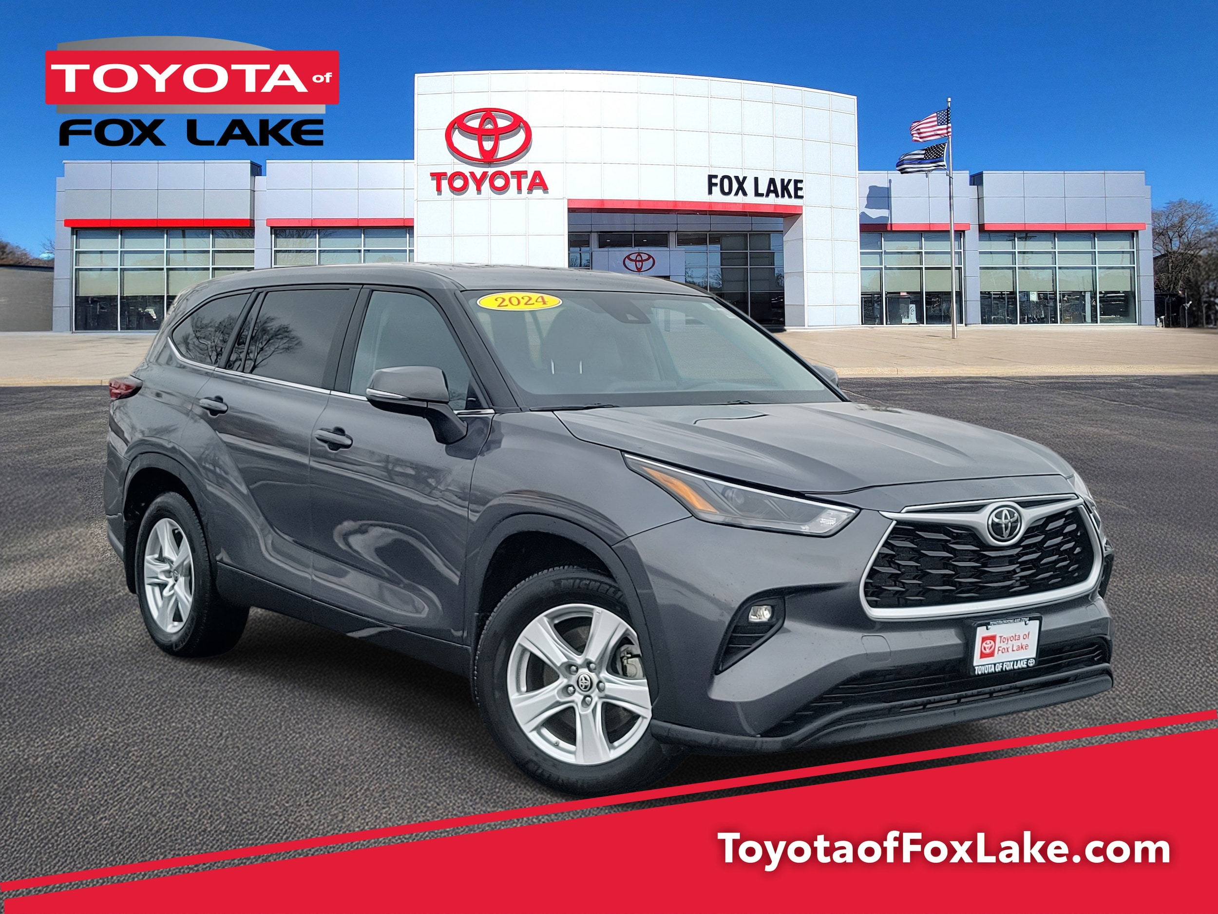 2024 Toyota Highlander LE's photo