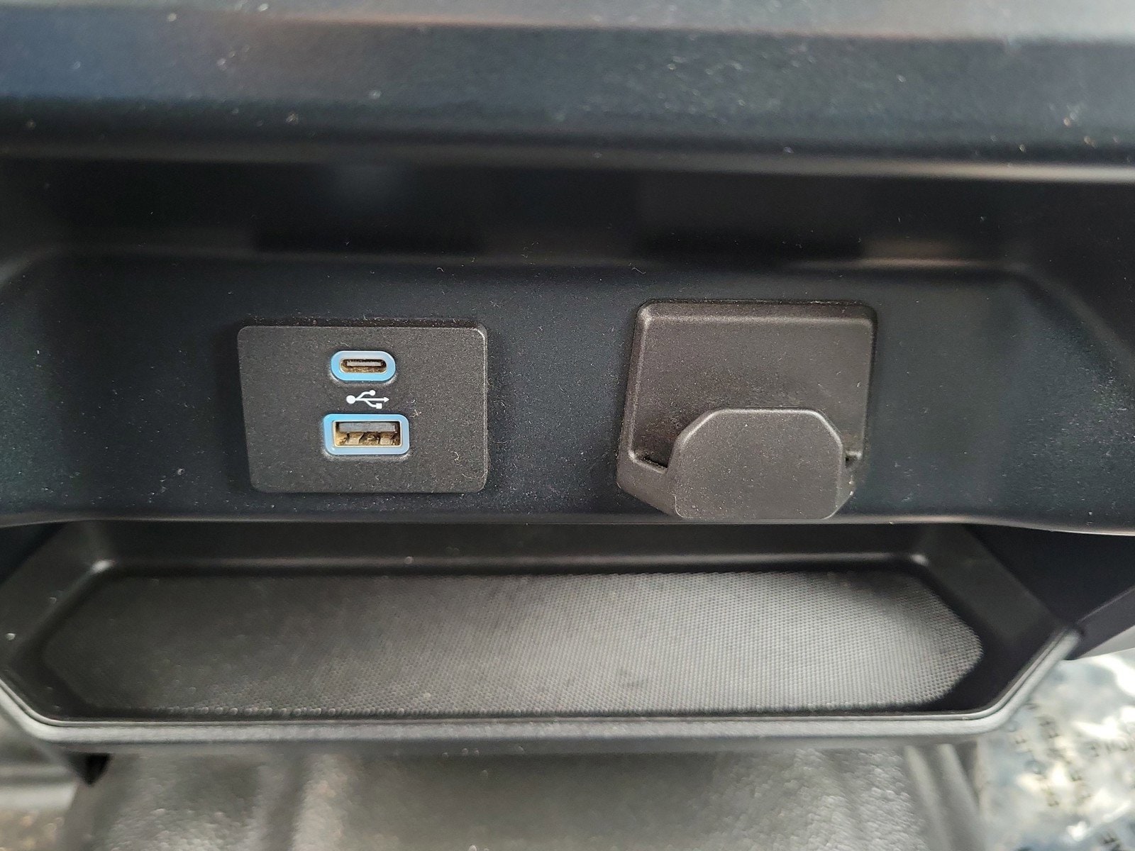 2023 Ford F-150 XL - Photo 17