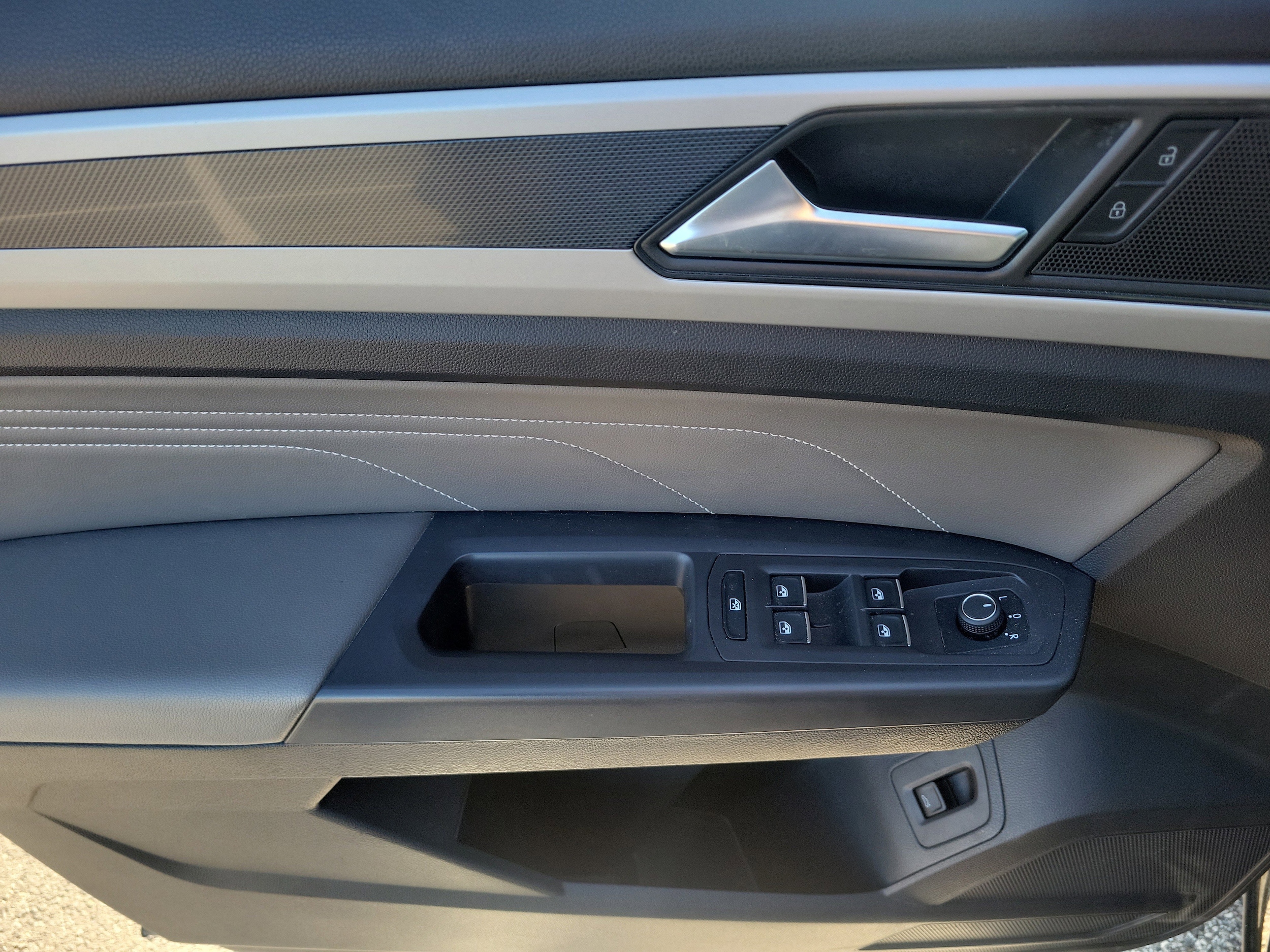 2023 Volkswagen Atlas Cross Sport SEL R-Line Black - Photo 20