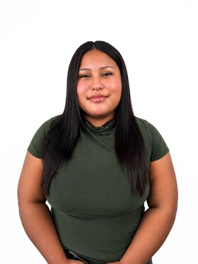 Staff member Alexandra from ID_6b0ae01cb6e8
