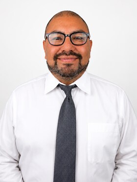 Staff member Antonio from ID_6b0ae01cb6e8