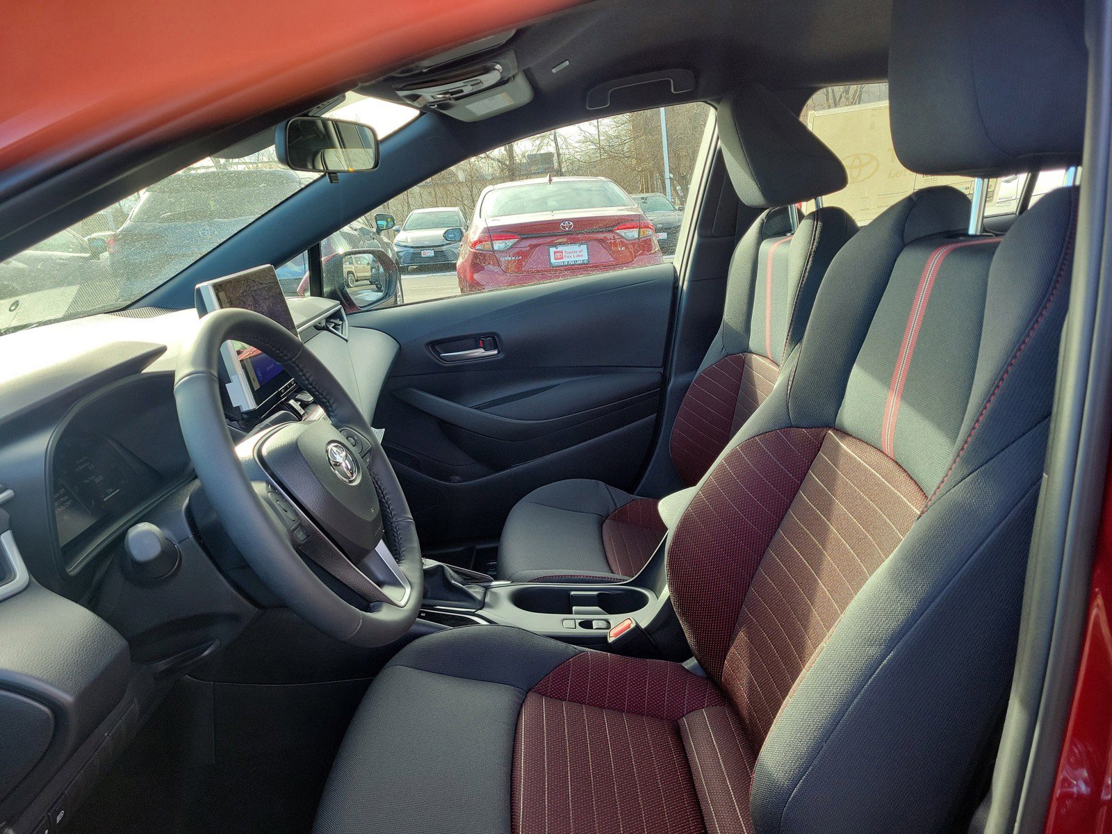 2026 Toyota Corolla SE - Photo 14