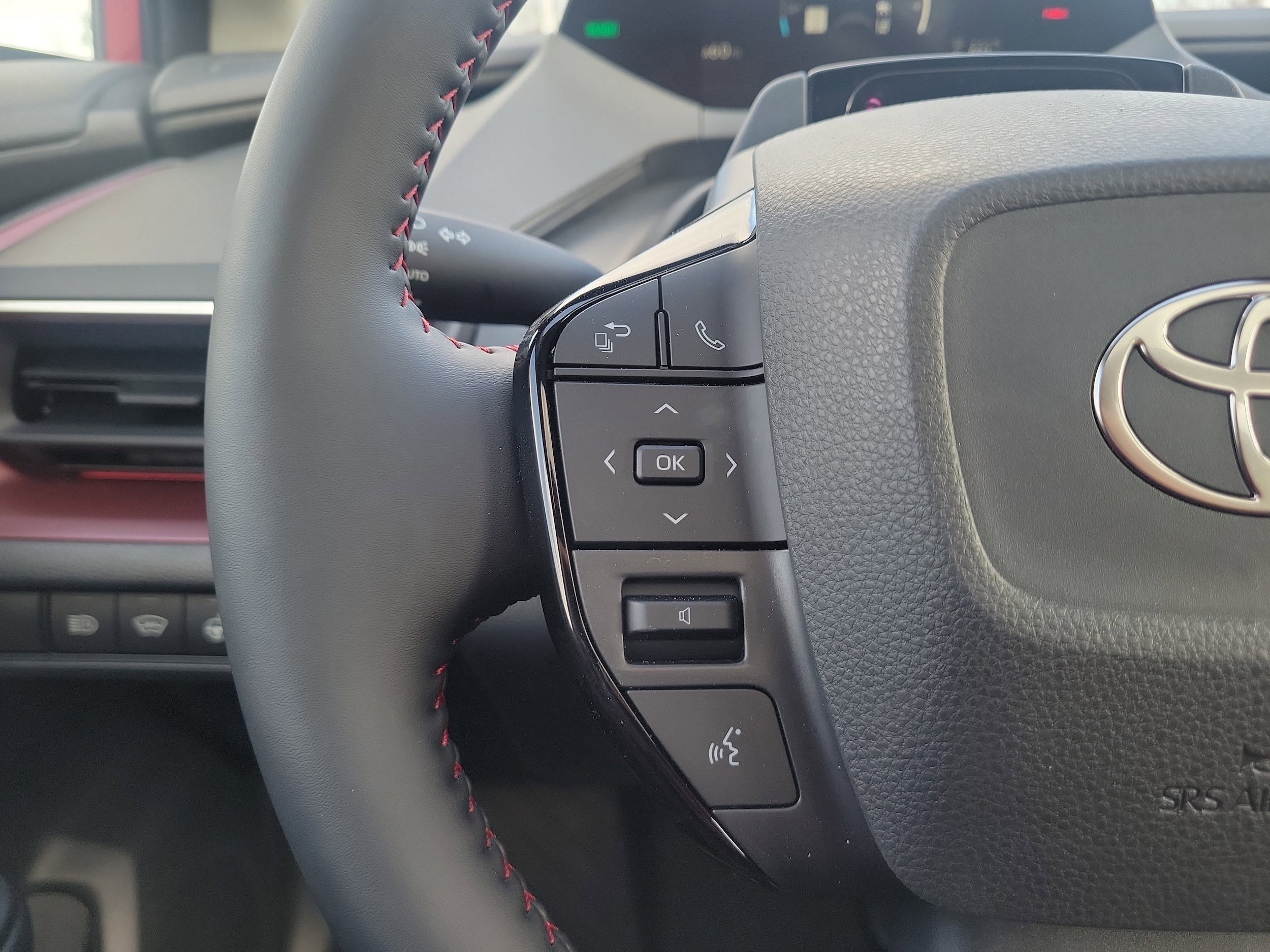 2026 Toyota Prius Plug-in Hybrid XSE Premium - Photo 23