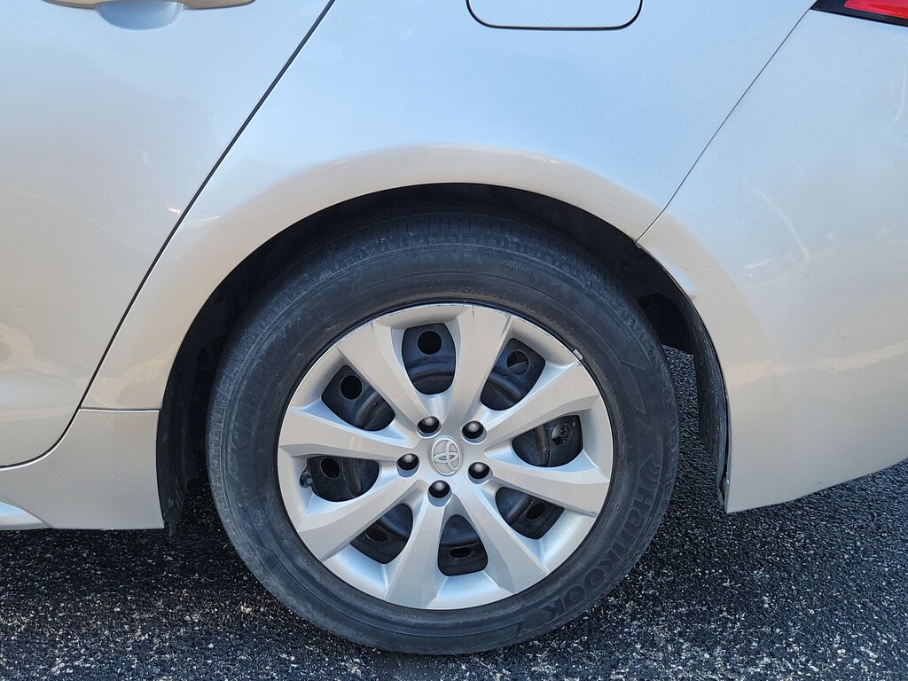 Used 2022 Toyota Corolla LE Car