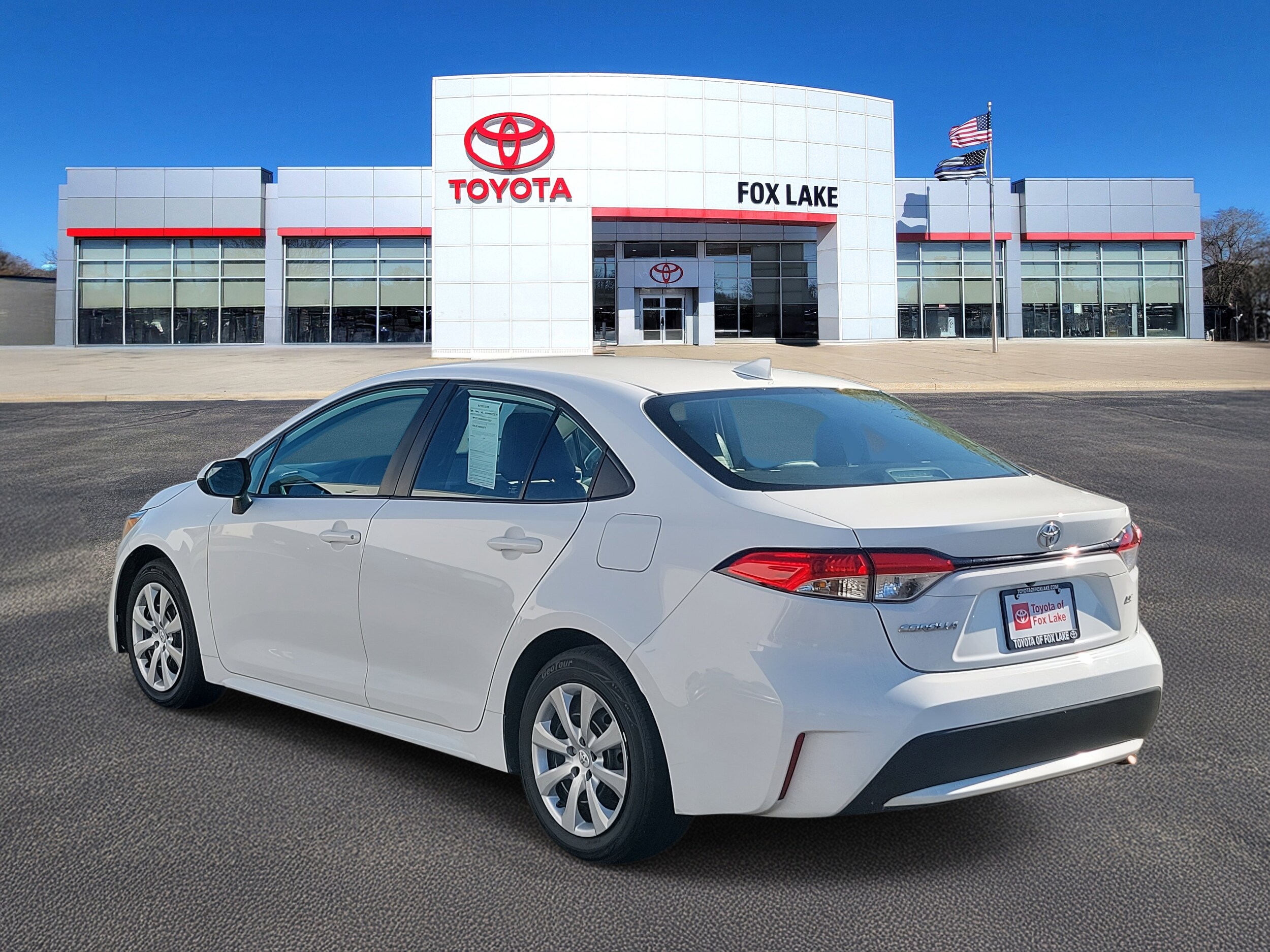 2022 Toyota Corolla LE photo 3