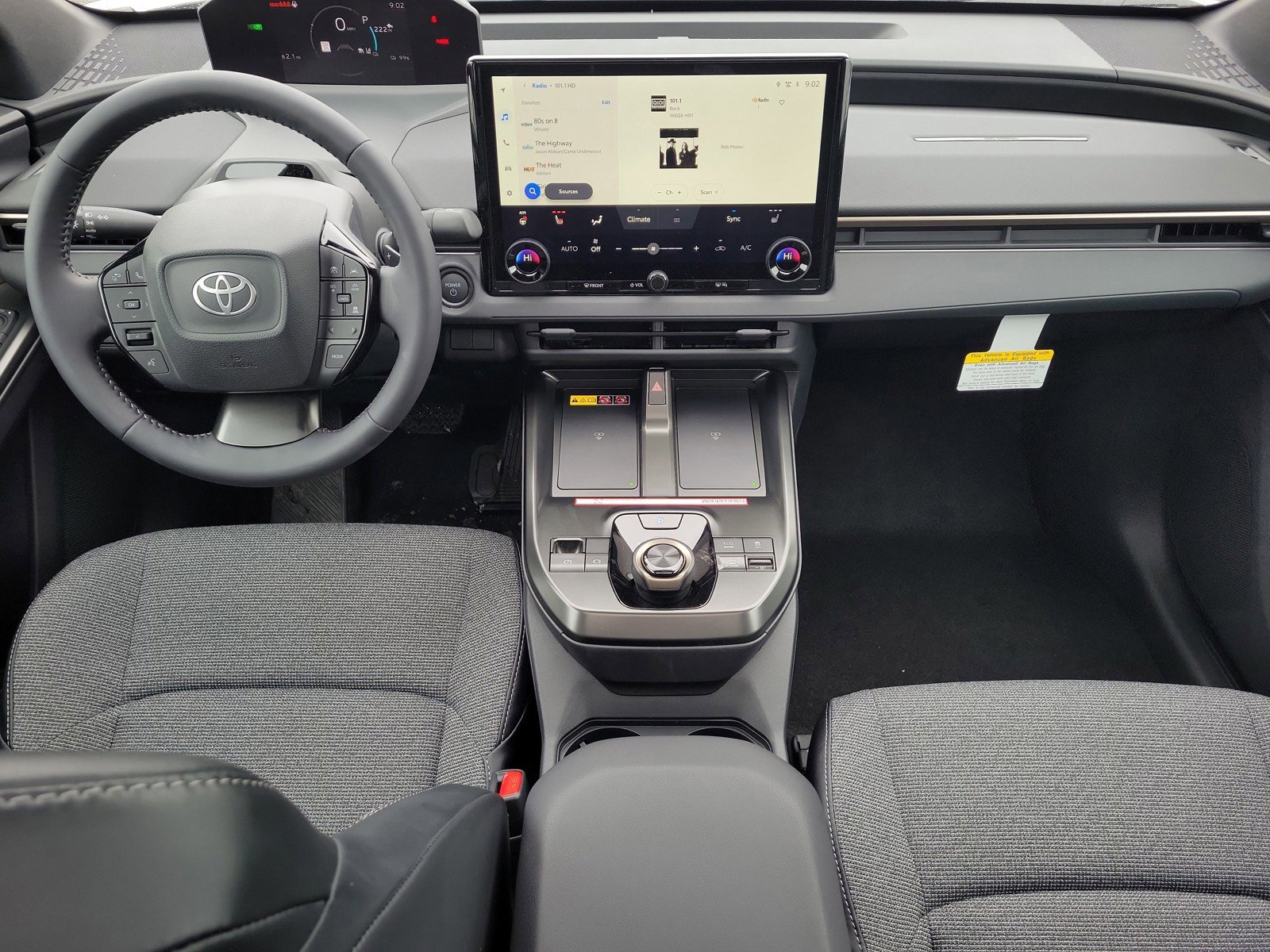2026 Toyota bZ XLE - Photo 14