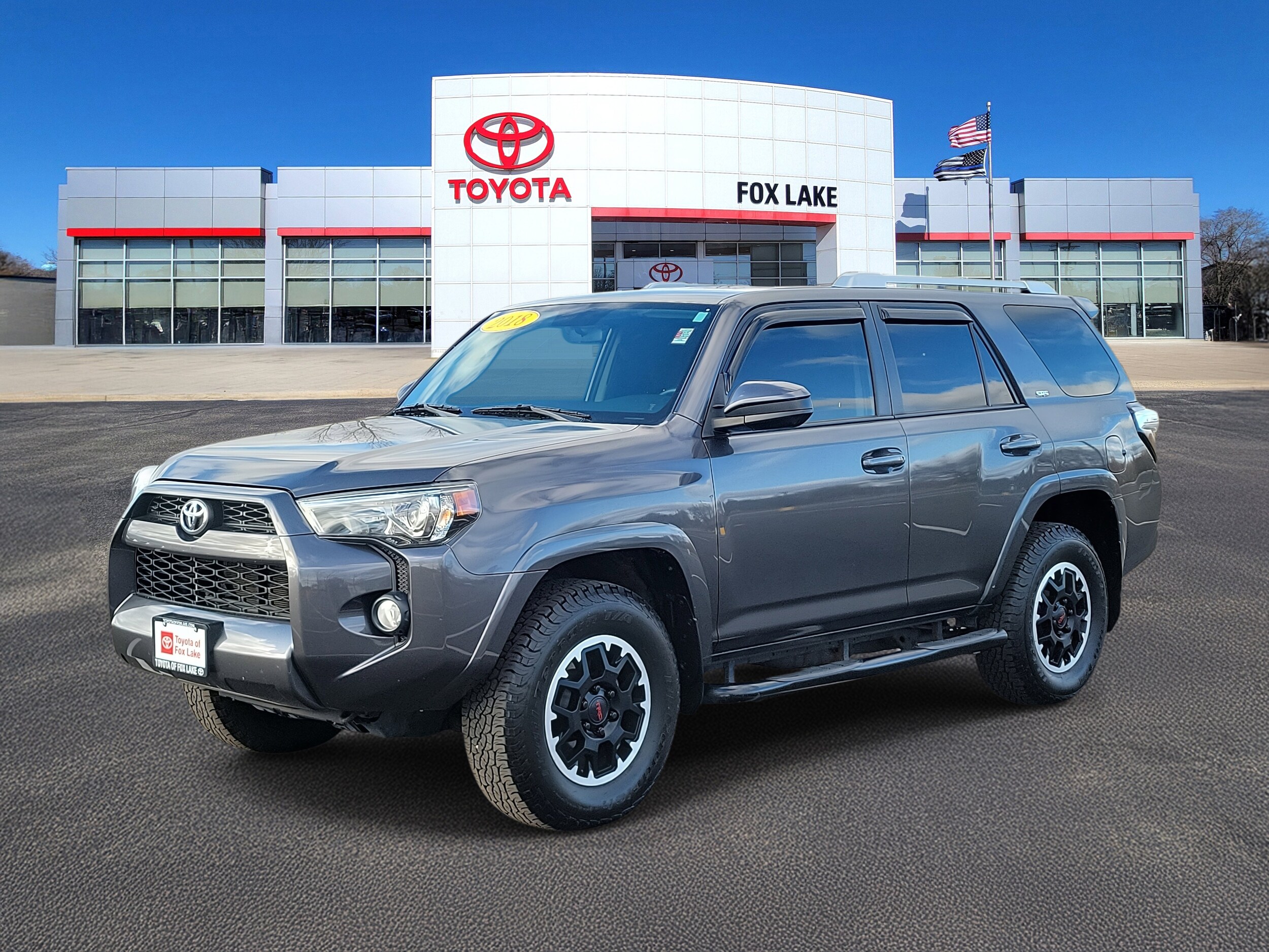2018 Toyota 4Runner SR5 photo 2