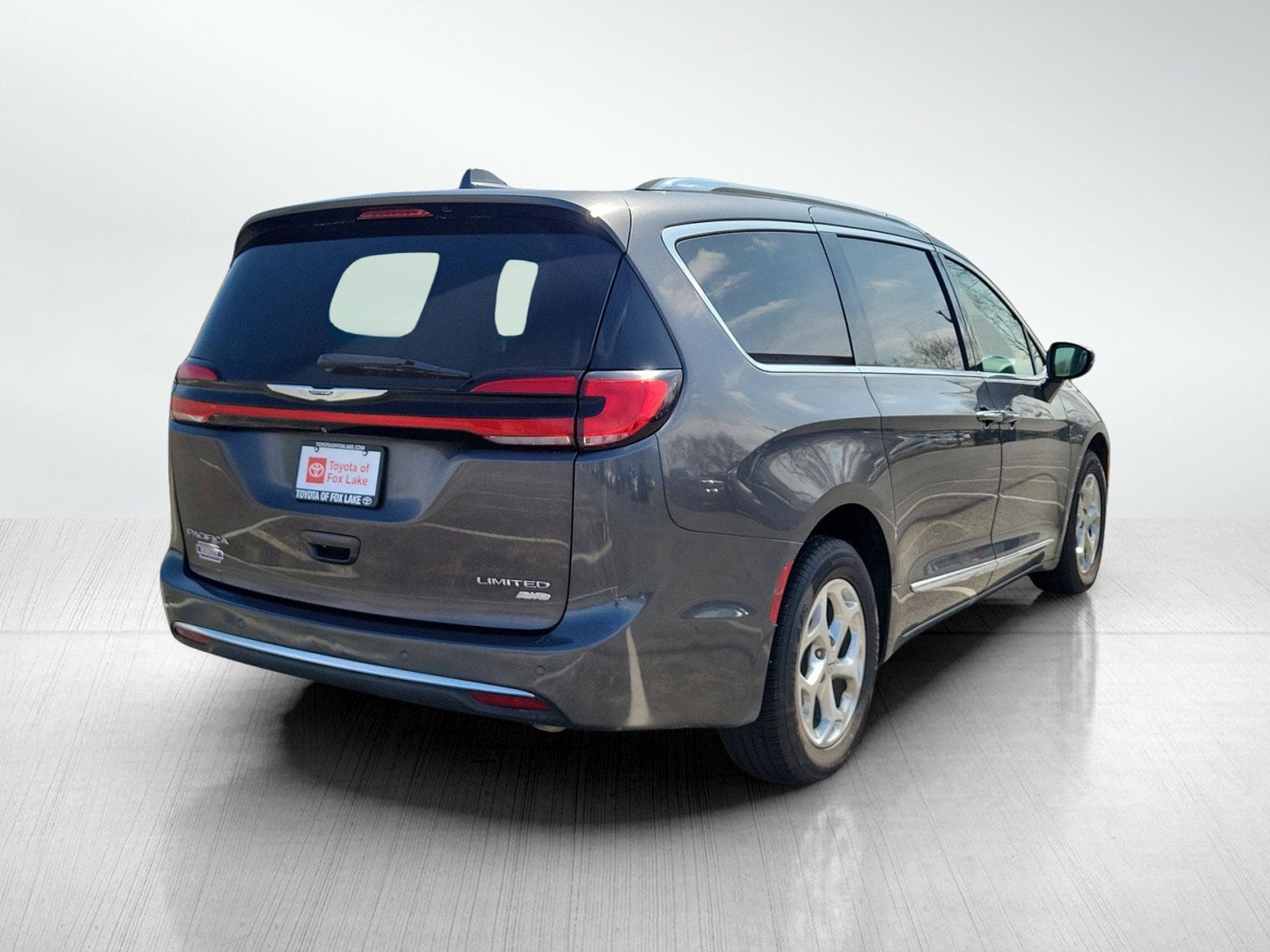 2021 Chrysler Pacifica Limited - Photo 4