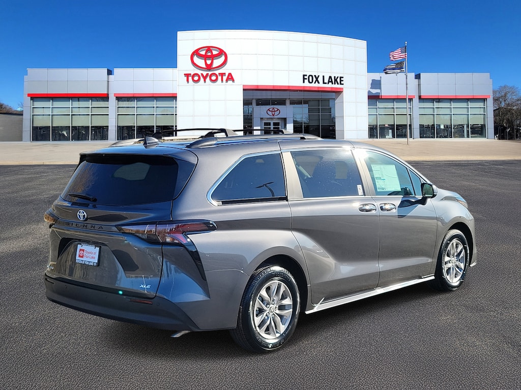 New 2025 Toyota Sienna XLE 7 PASSENGER