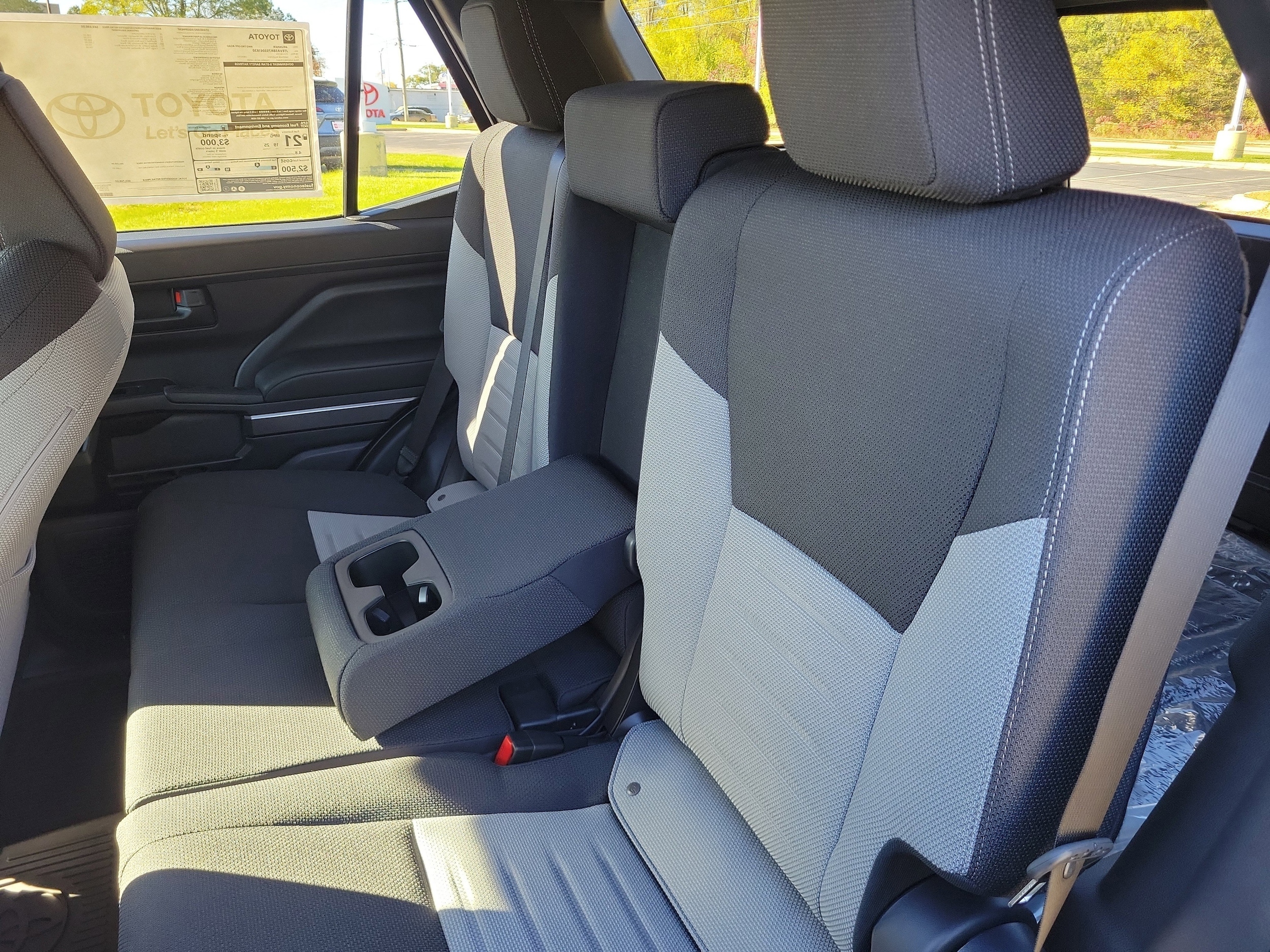 2025 Toyota 4Runner TRD Off-Road - Photo 10