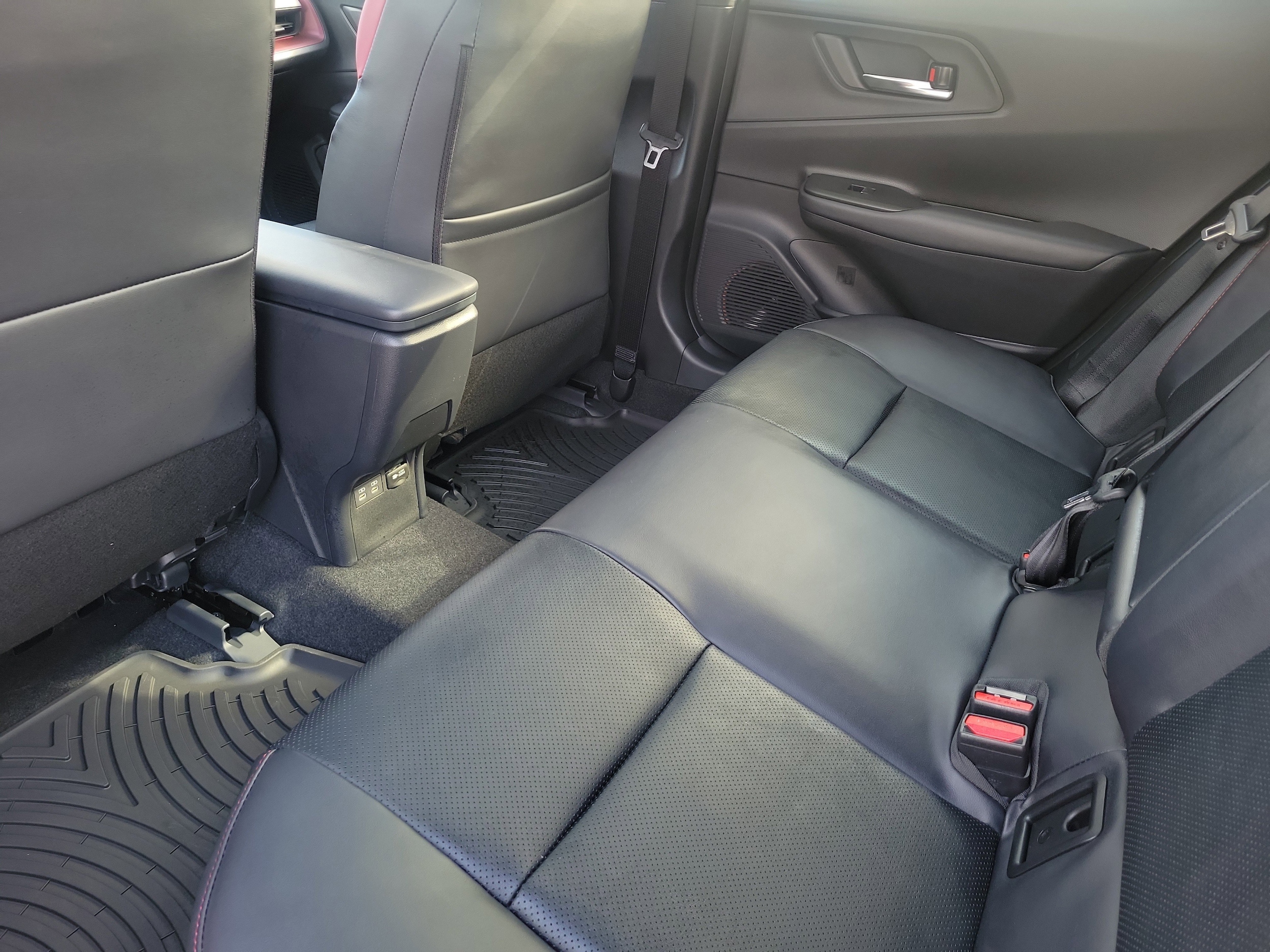 2026 Toyota Prius Plug-in Hybrid XSE Premium - Photo 8