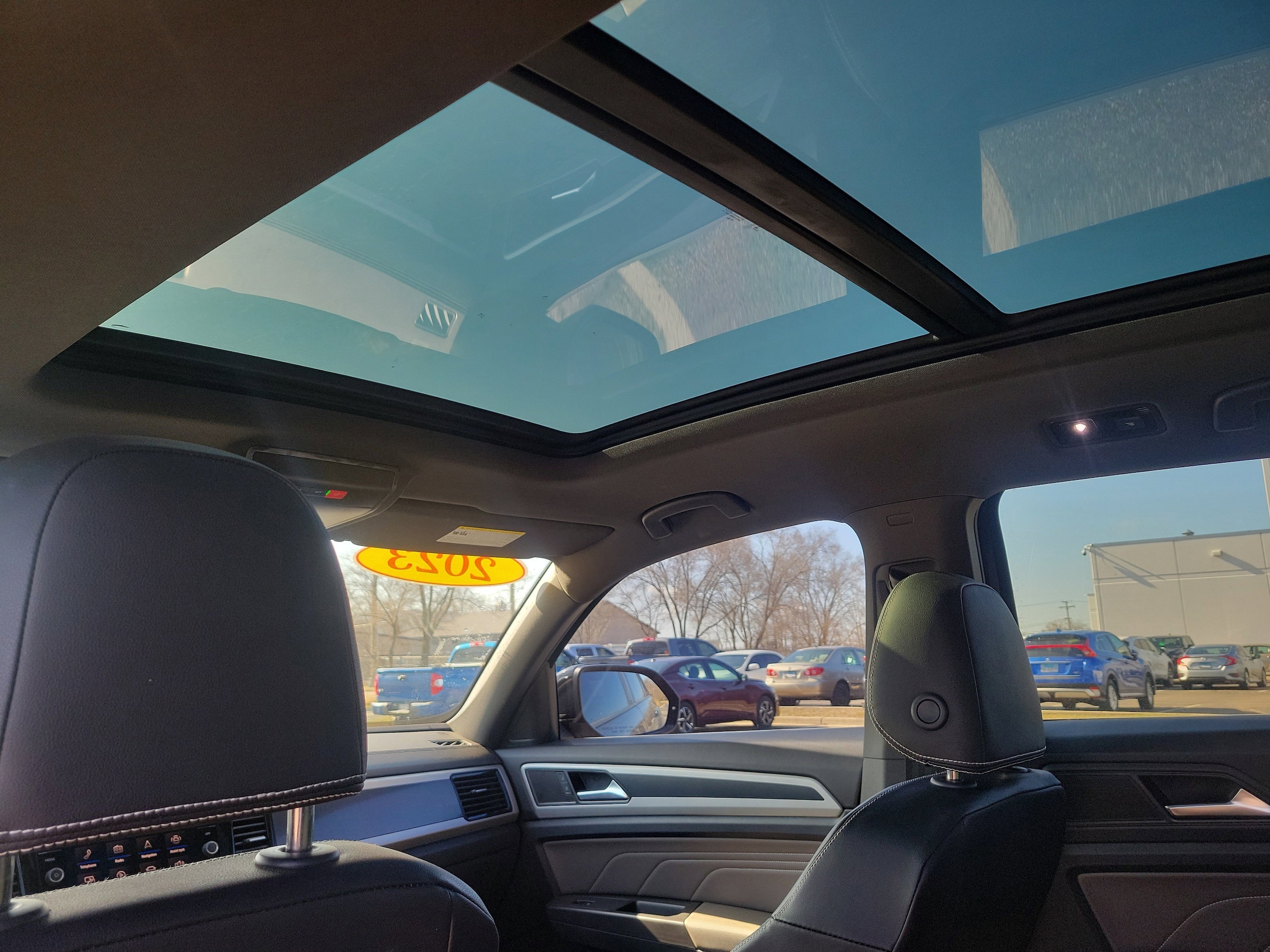 2023 Volkswagen Atlas Cross Sport SEL R-Line Black - Photo 11