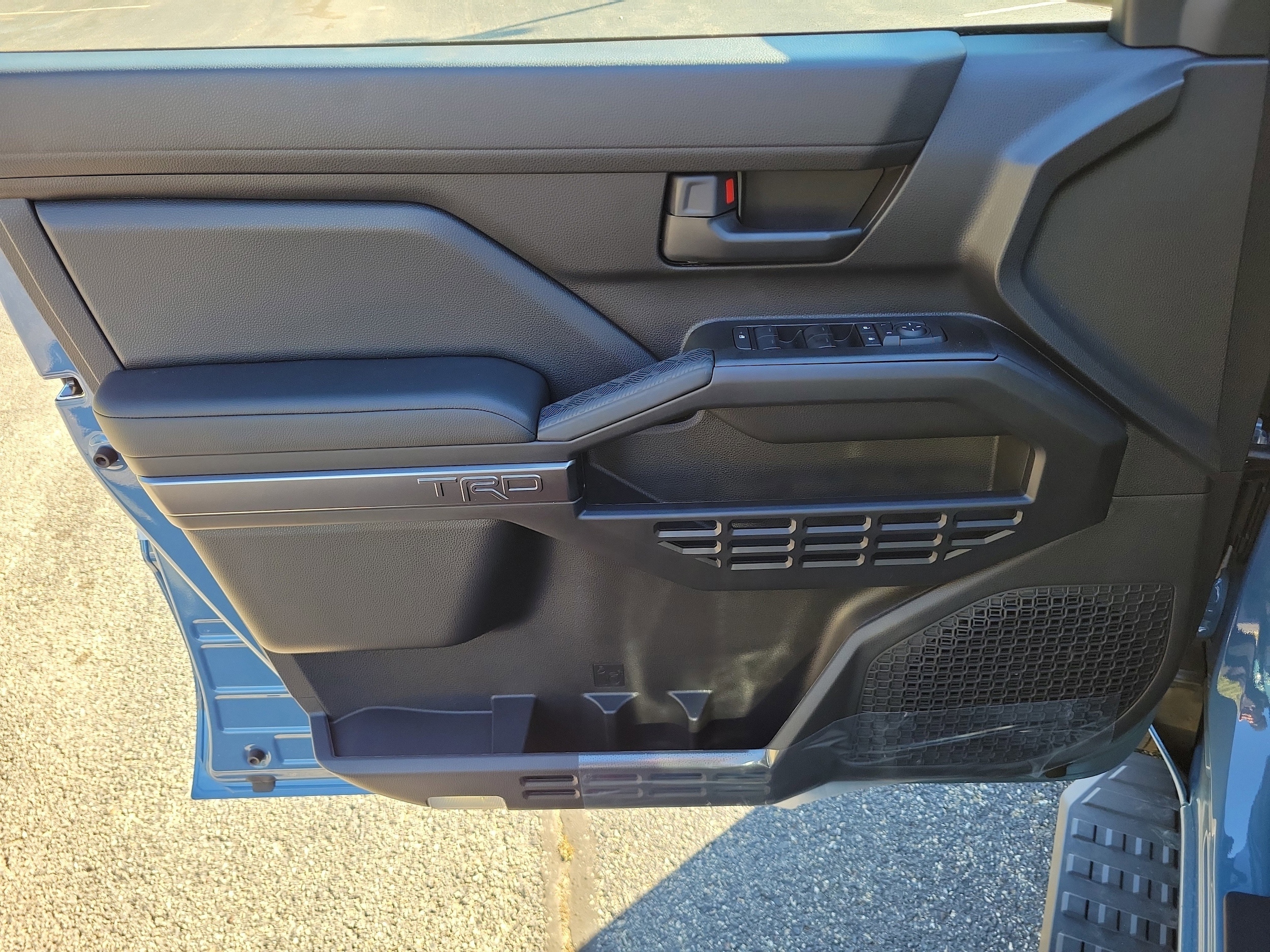 2025 Toyota 4Runner TRD Off-Road - Photo 14