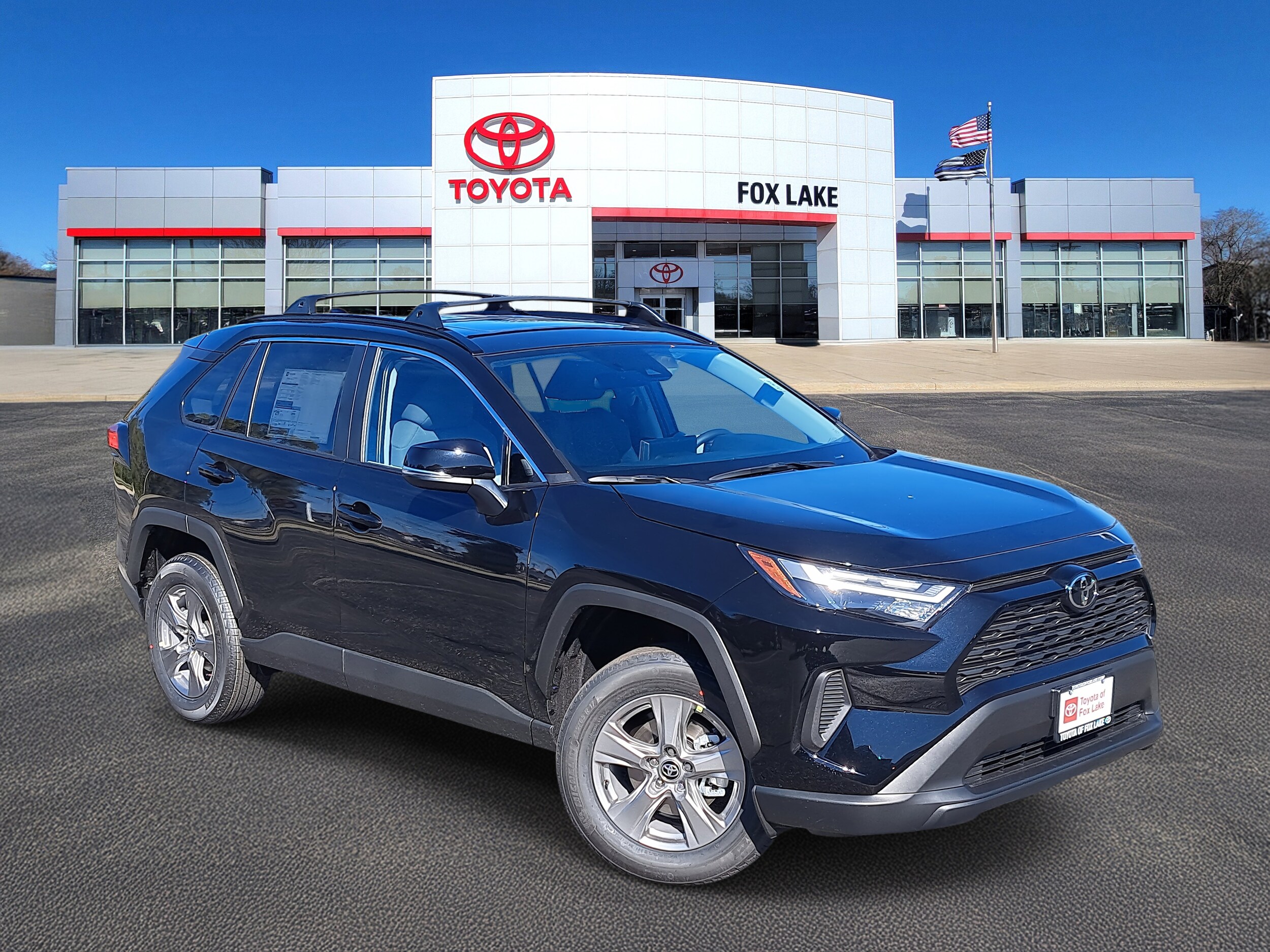 2025 Toyota RAV4 XLE's photo