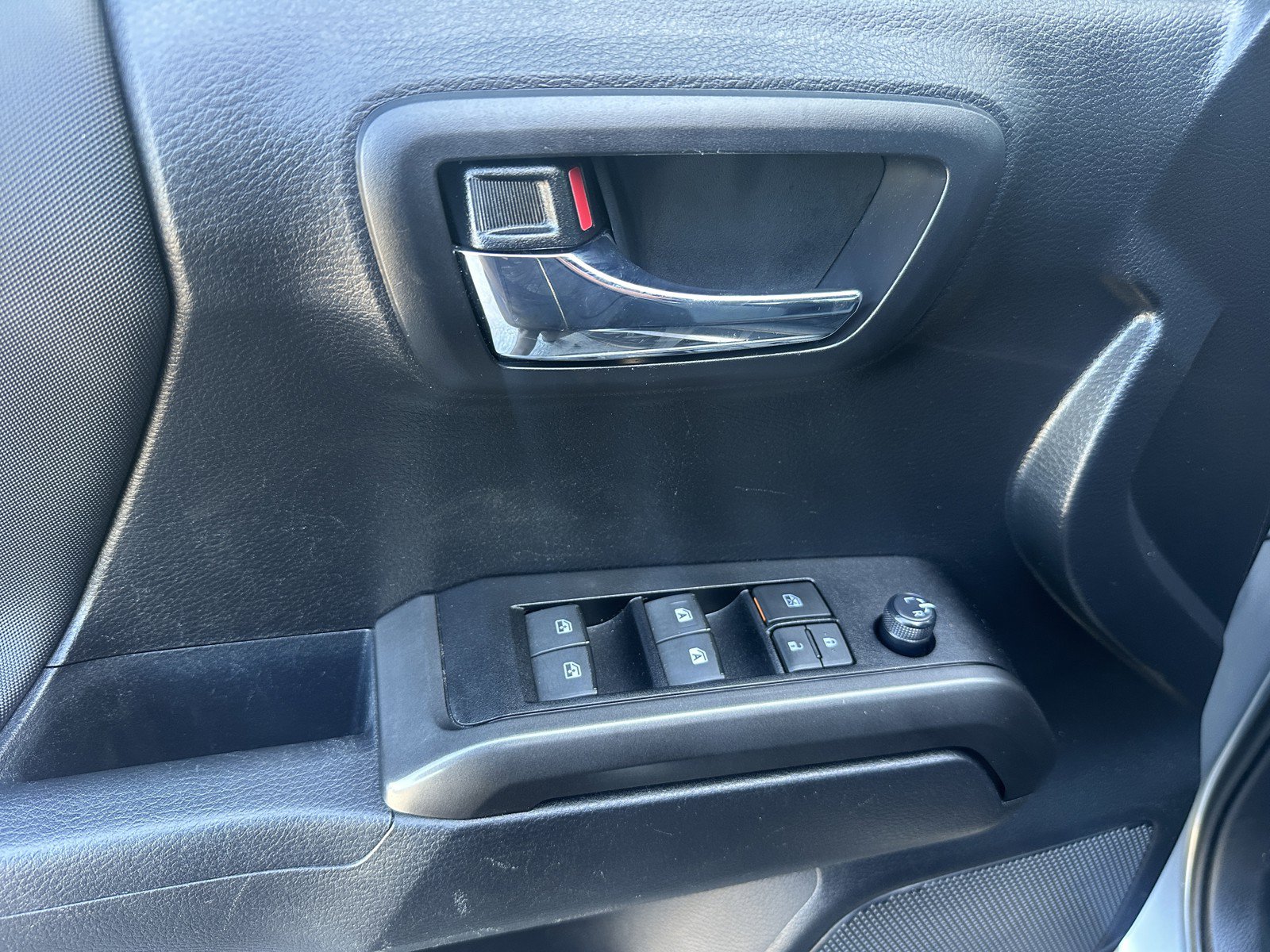 2021 Toyota Tacoma TRD Off Road - Photo 10