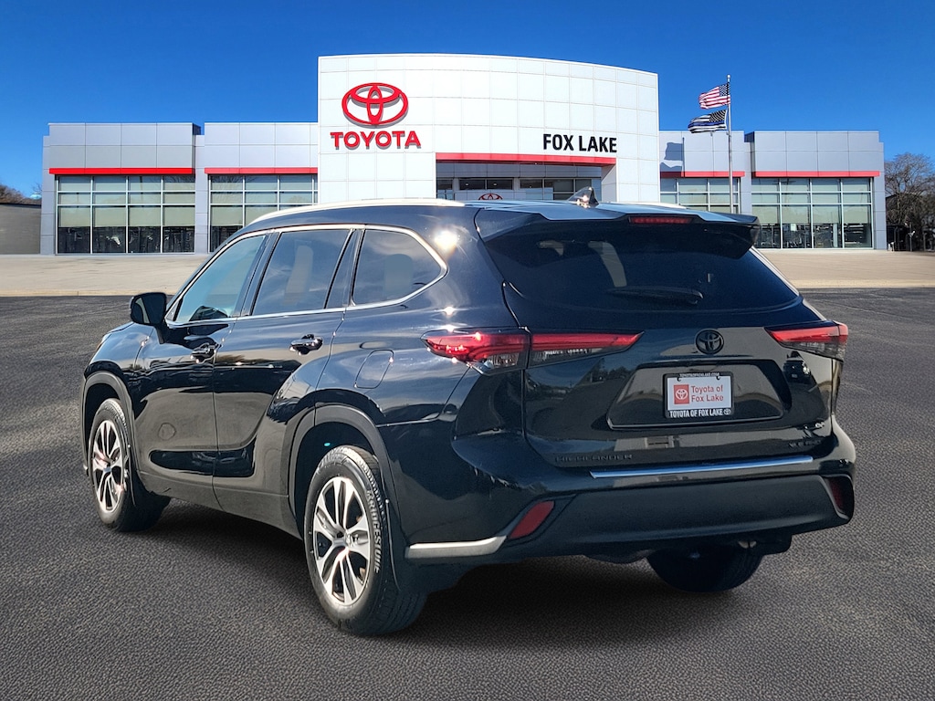 Used 2022 Toyota Highlander XLE Sport Utility