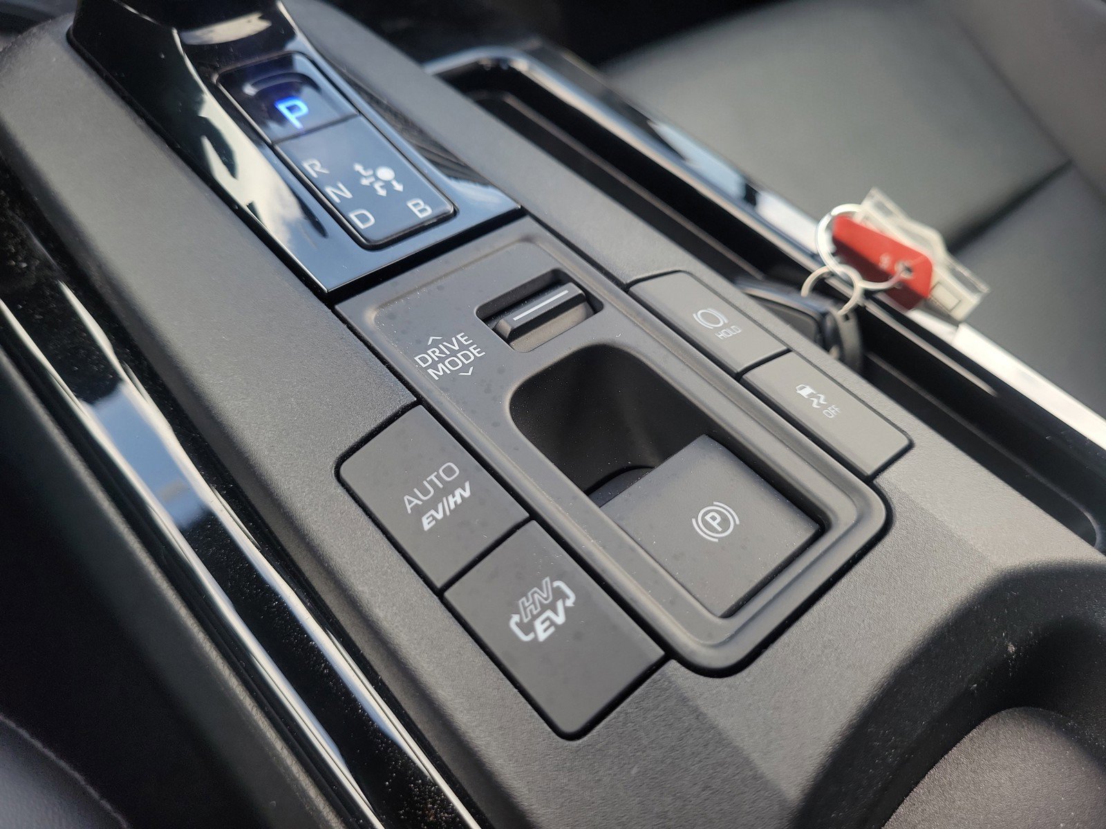2026 Toyota Prius Plug-in Hybrid XSE Premium - Photo 32