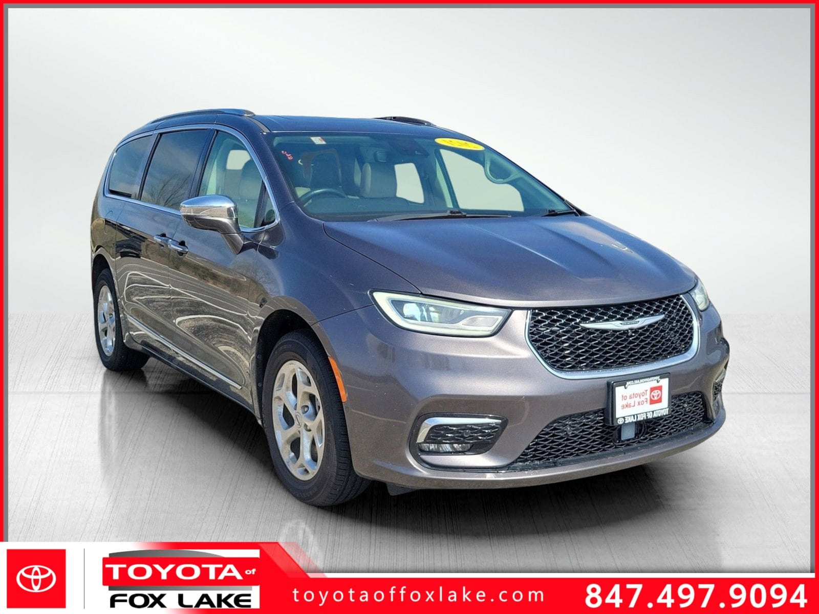 2021 Chrysler Pacifica Limited's photo