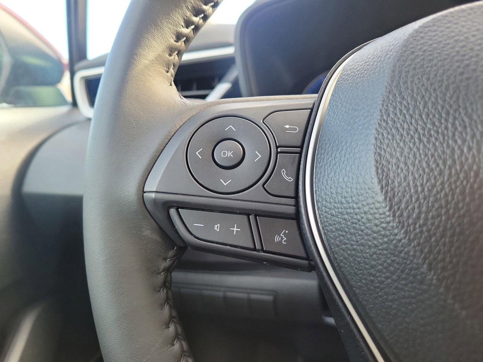 2026 Toyota Corolla SE - Photo 19