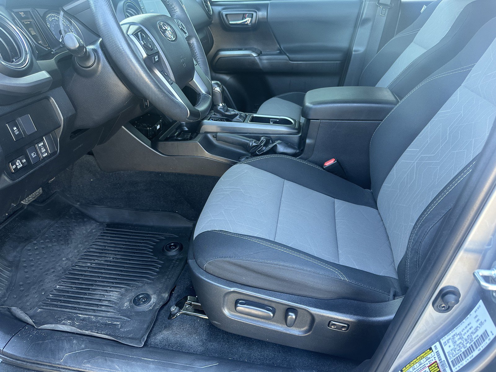 2021 Toyota Tacoma TRD Off Road - Photo 9